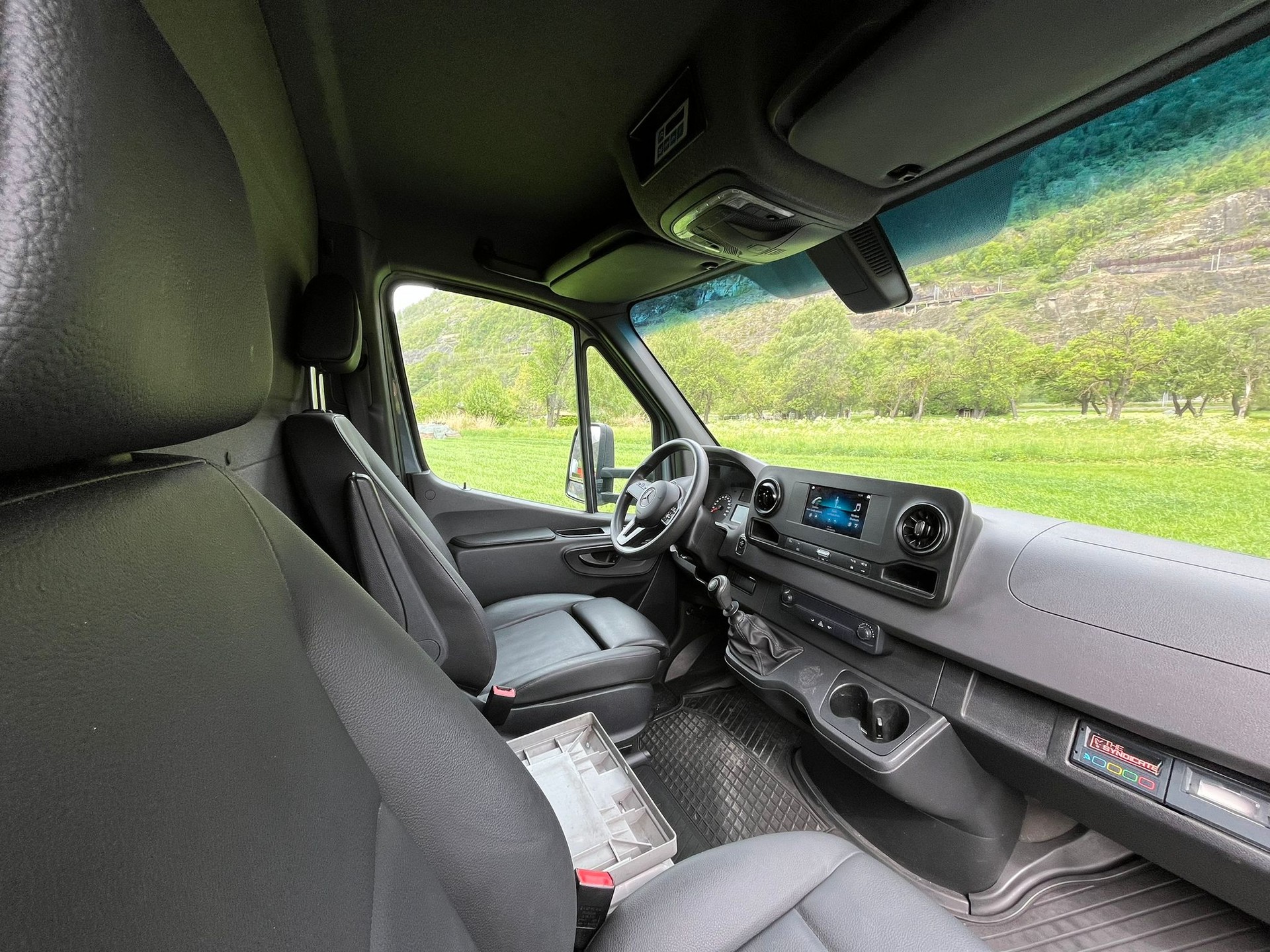 MERCEDES-BENZ Sprinter 314 CDI Standard FWD-image-11
