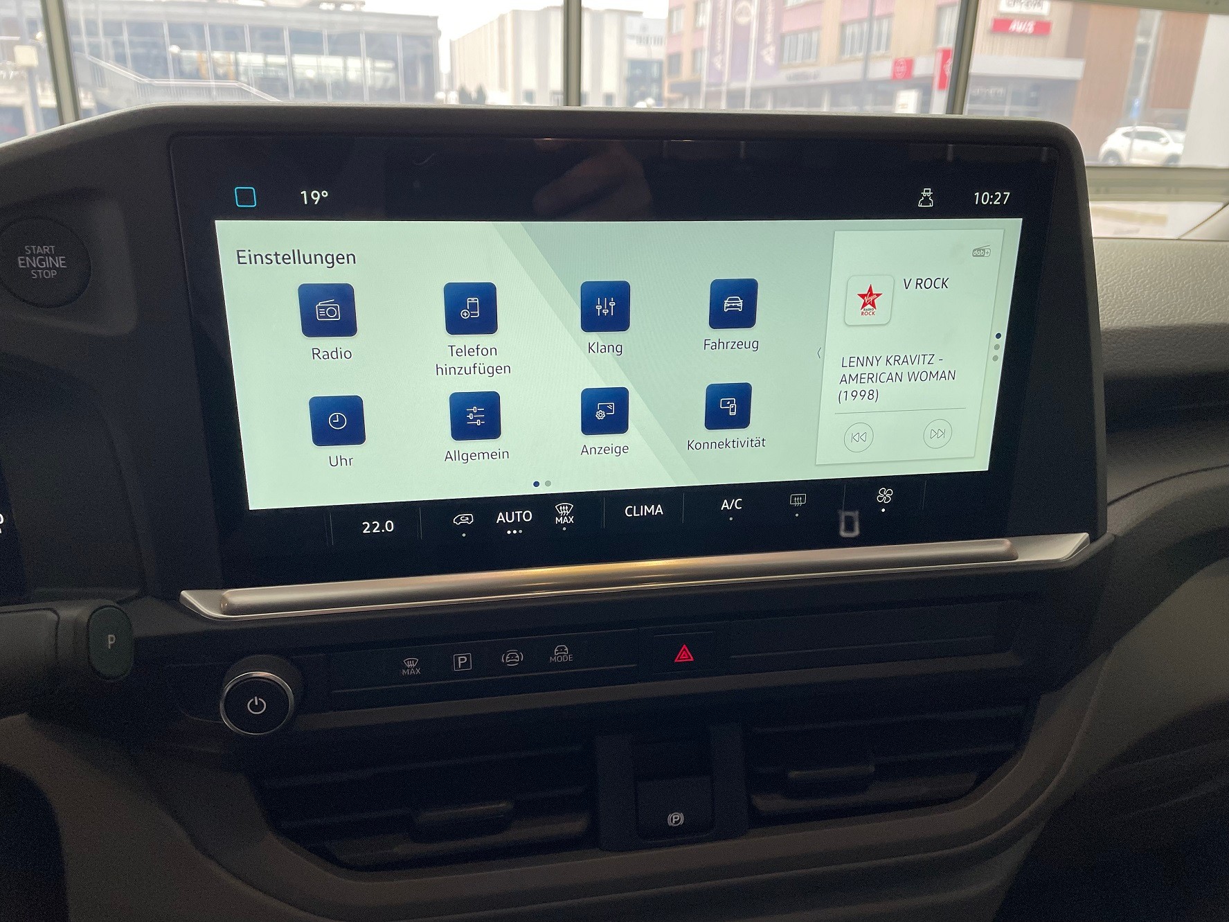 VW Transporter 2.0 TDI Automat-image-15