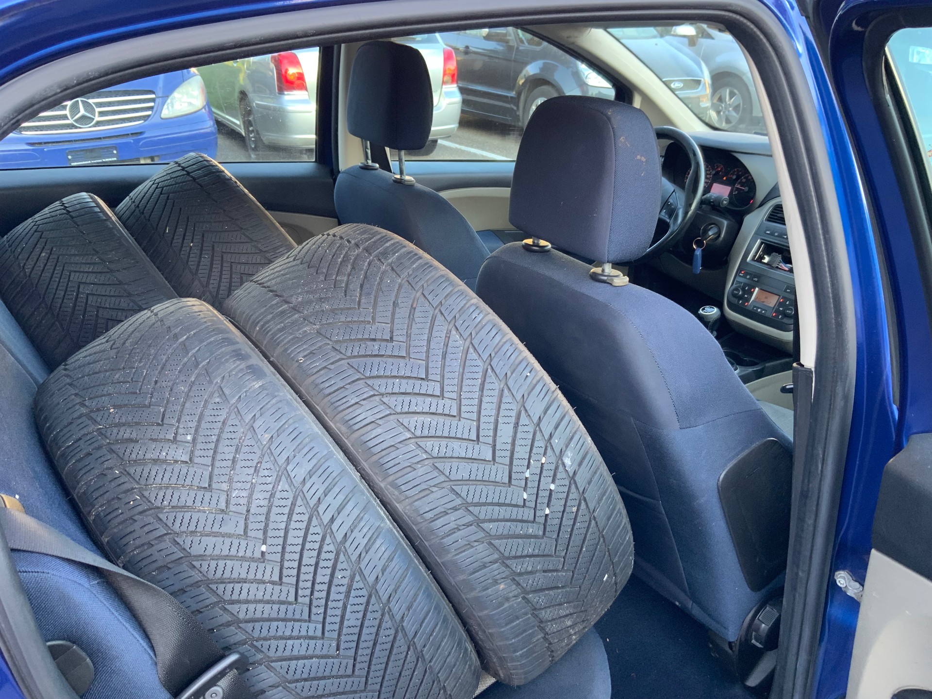 FIAT Punto 1.9 JTD Emotion-image-10