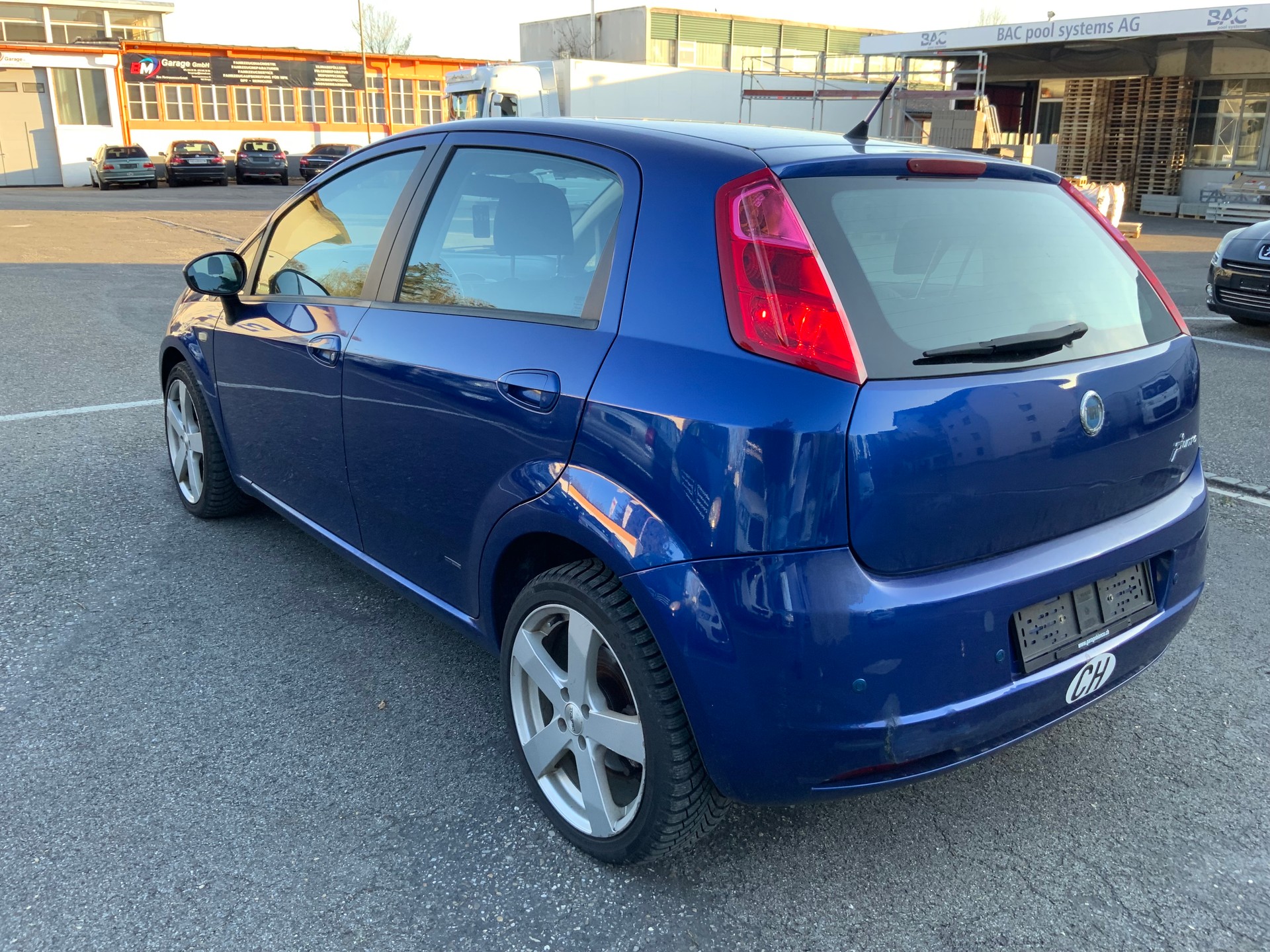 FIAT Punto 1.9 JTD Emotion-image-4