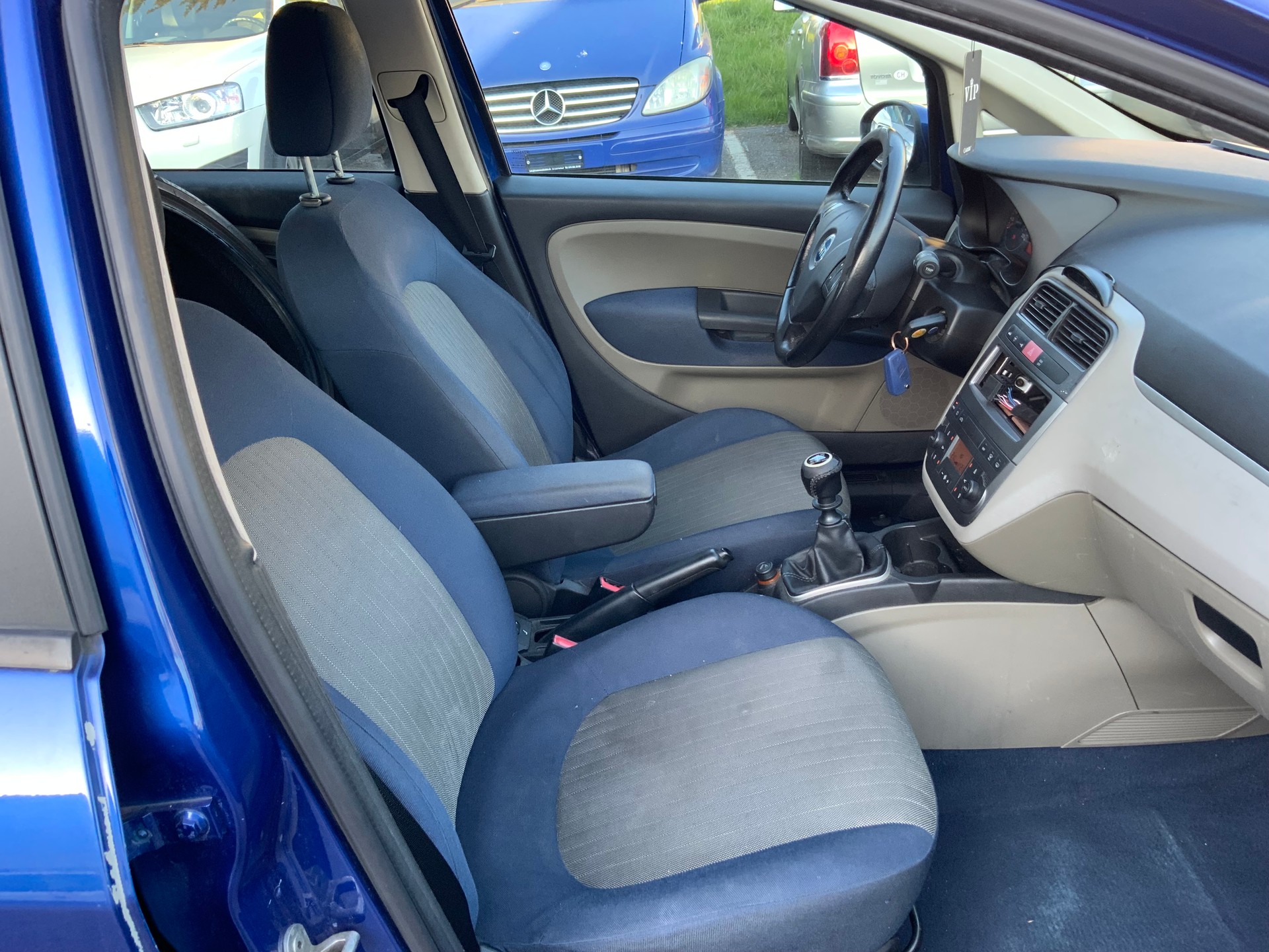 FIAT Punto 1.9 JTD Emotion-image-9