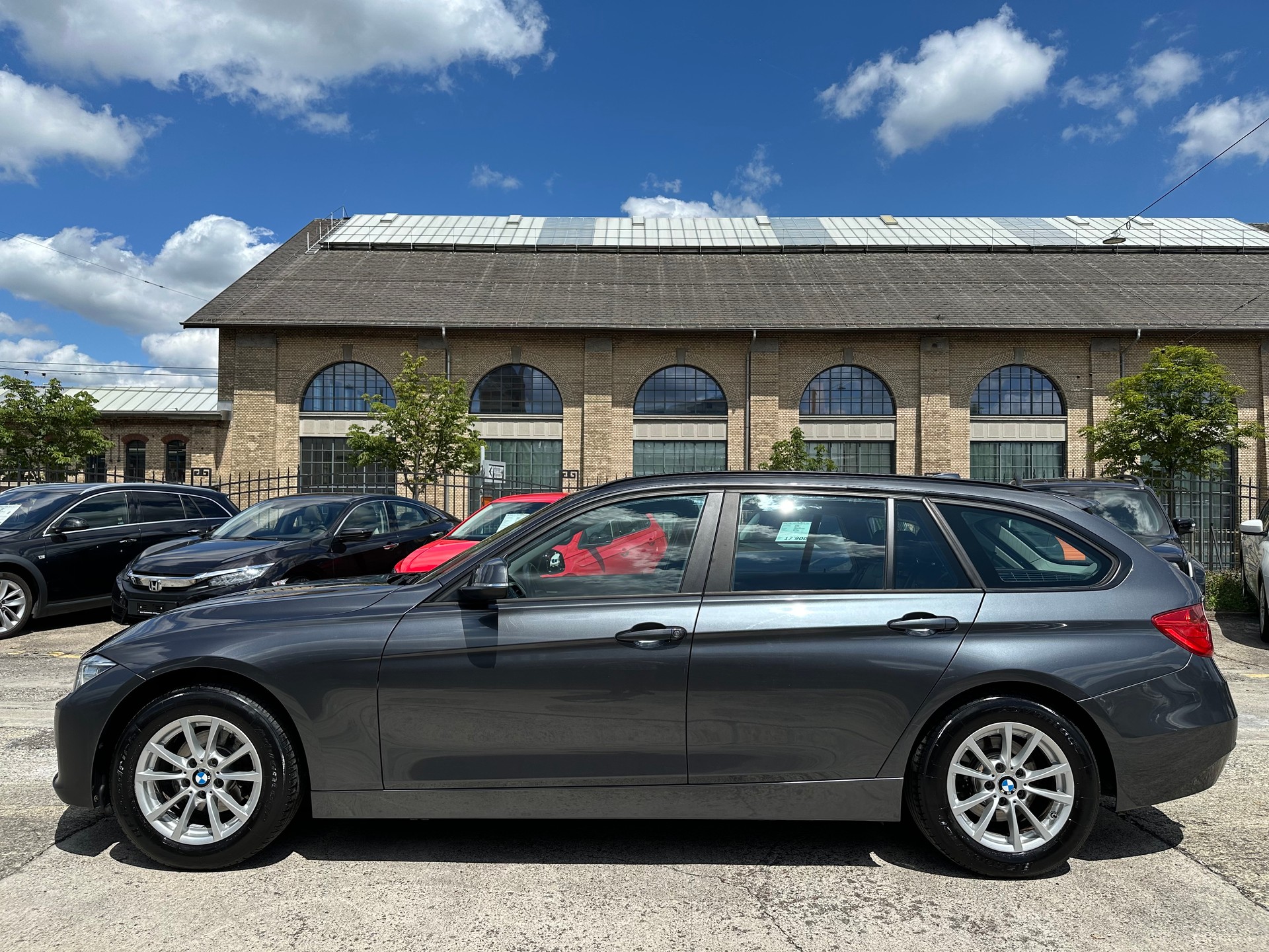 BMW 318d Touring Steptronic-image-3