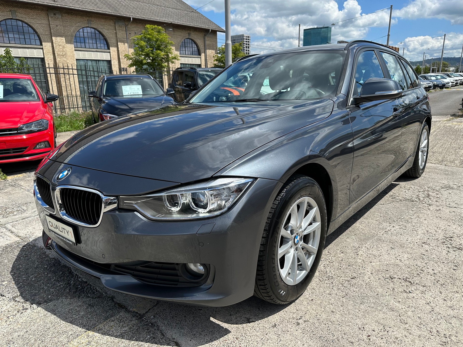 BMW 318d Touring Steptronic-image-0