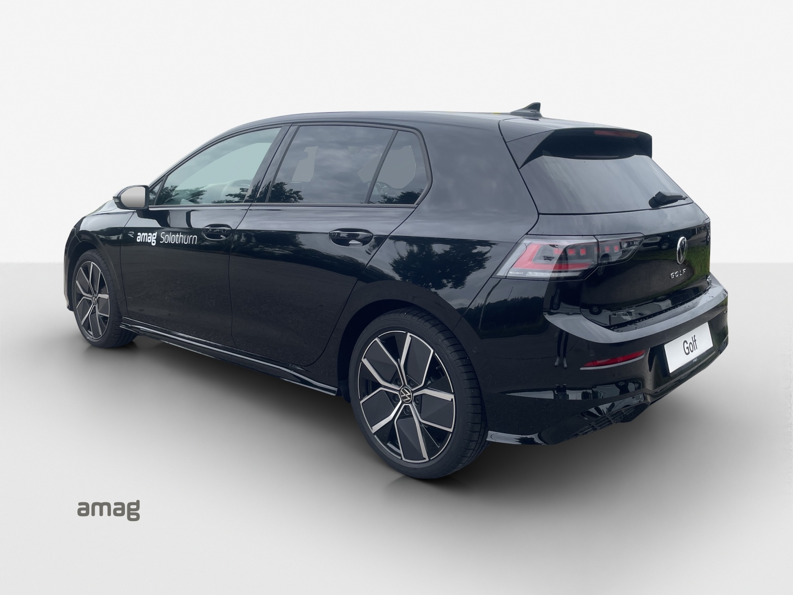 VW Golf 1.5 e TSI mHEV R-Line DSG-image-2
