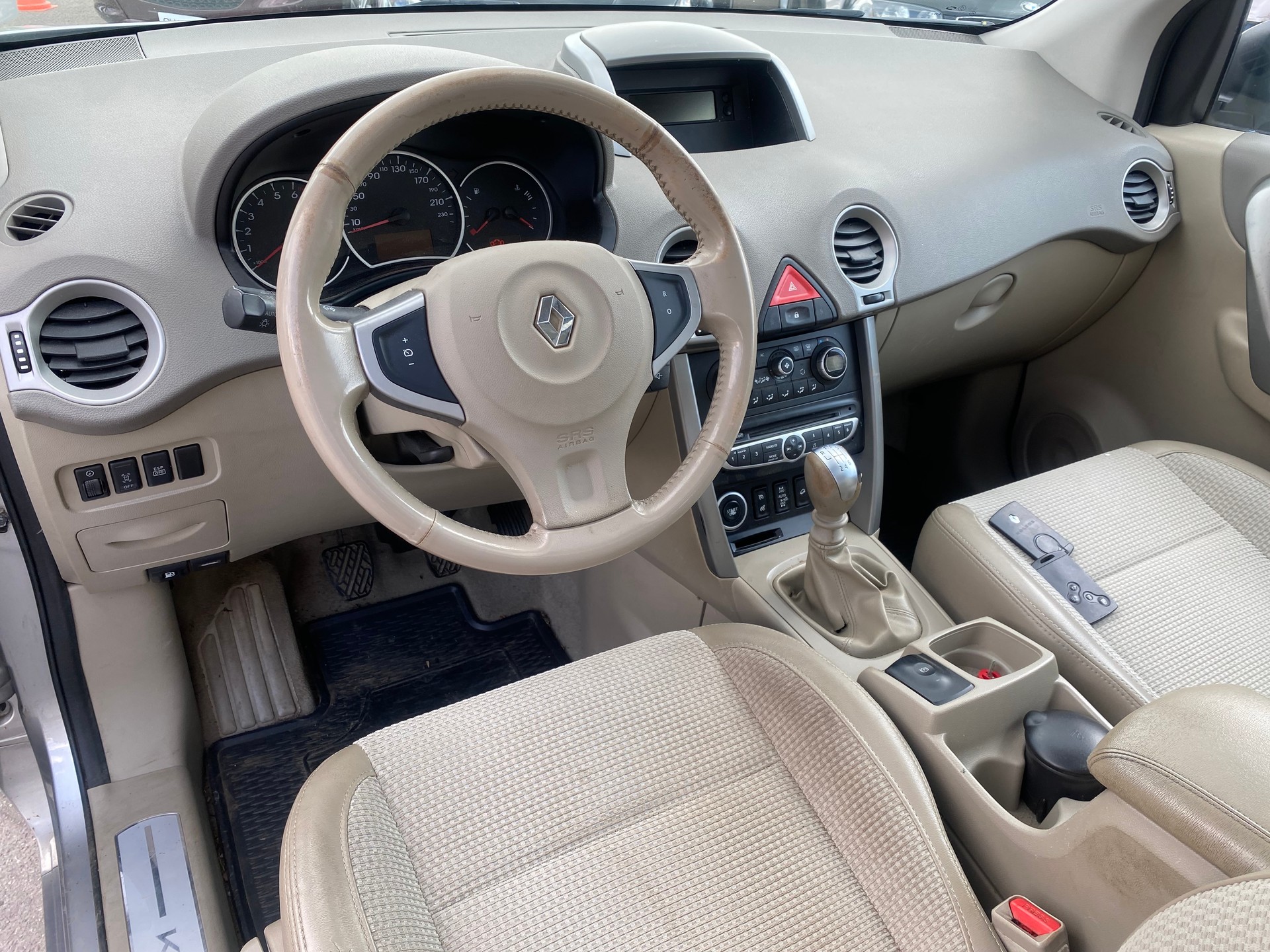 RENAULT Koleos 2.5 Dynamique 4x4-image-11