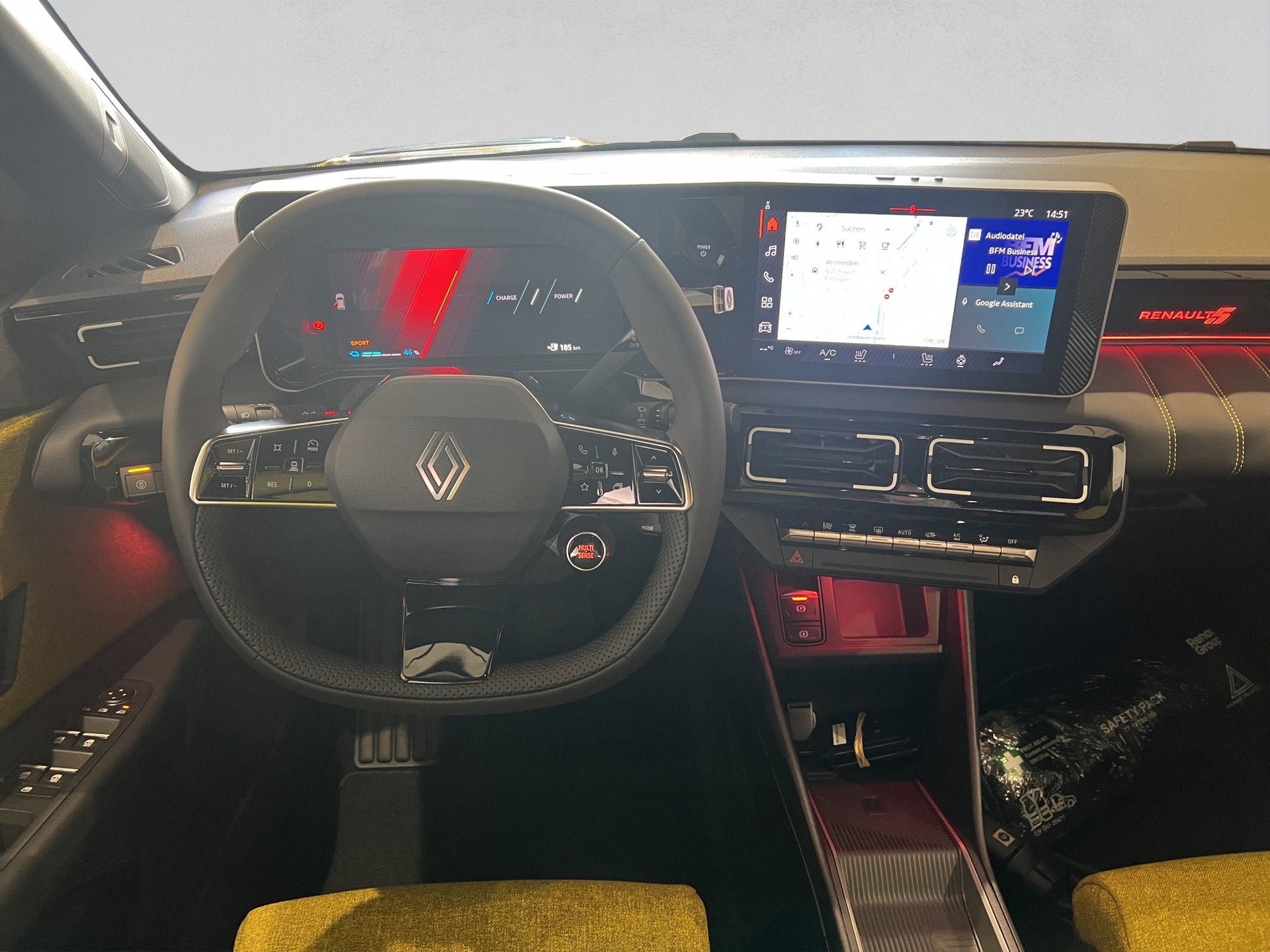 RENAULT R5 E-Tech Comfort Range 52 kWh Iconic Five-image-6