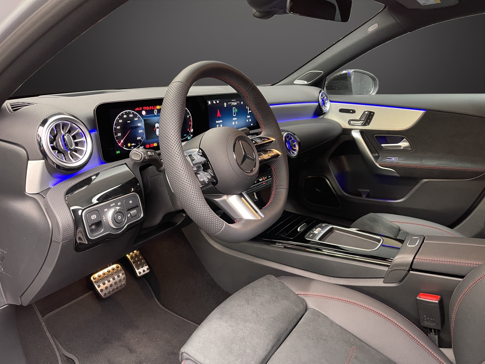 MERCEDES-BENZ A 200 Night Star 7G-DCT-image-8