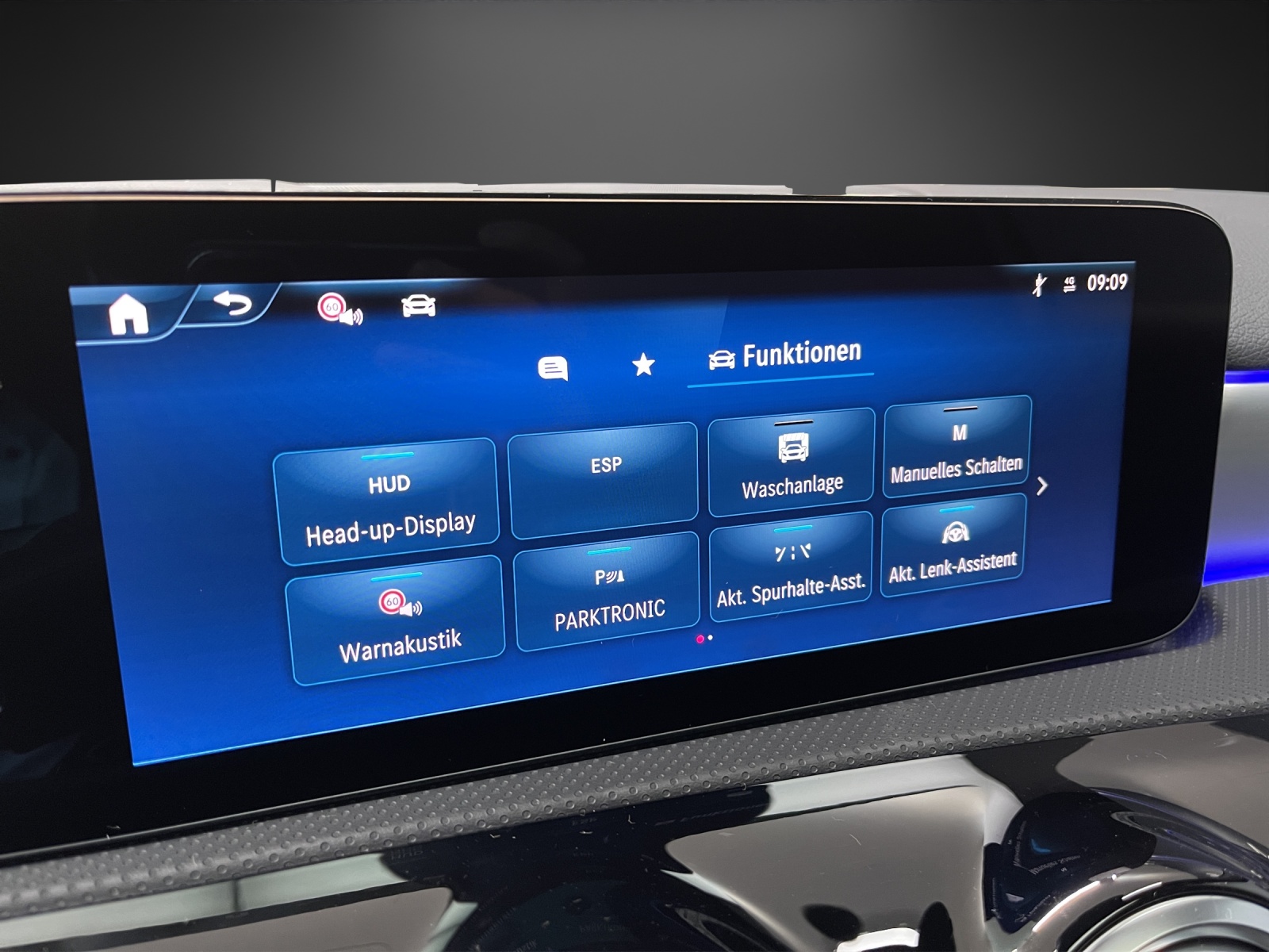 MERCEDES-BENZ A 200 Night Star 7G-DCT-image-13