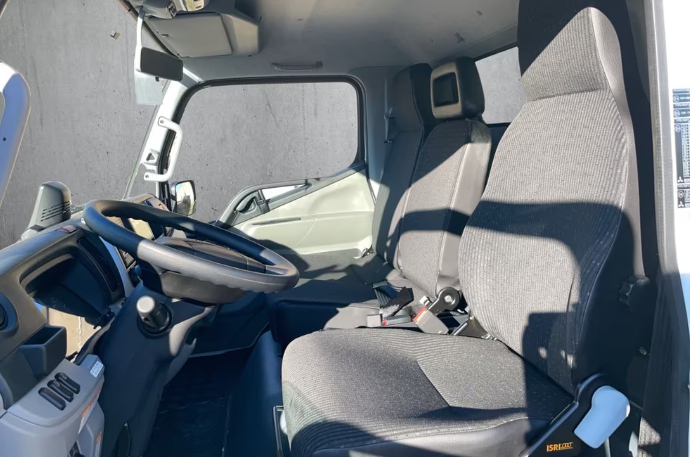 FUSO Canter 7C18 Kofferaufbau WIELTON-image-4