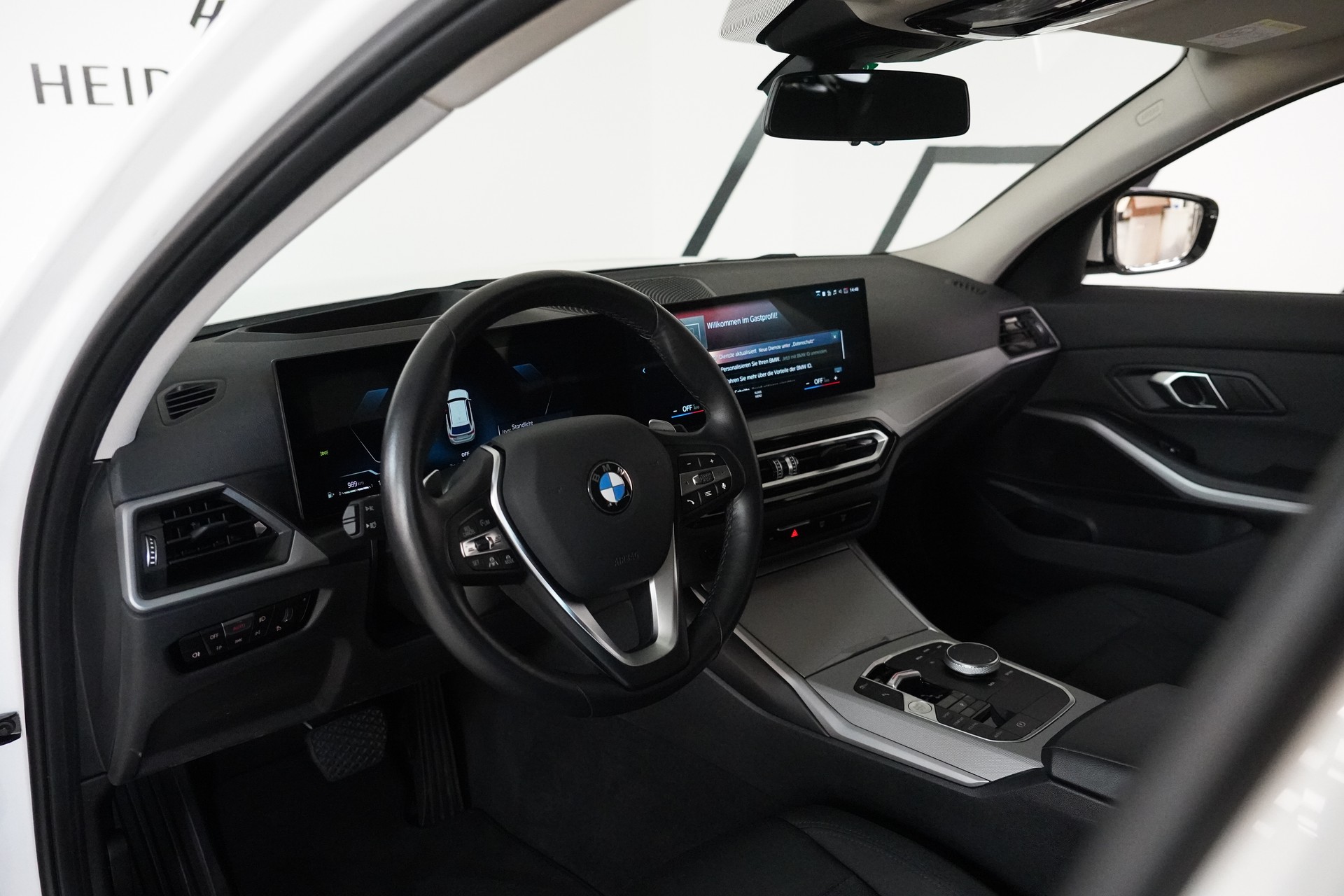 BMW 320d xDrive 48V Touring Steptronic-image-22