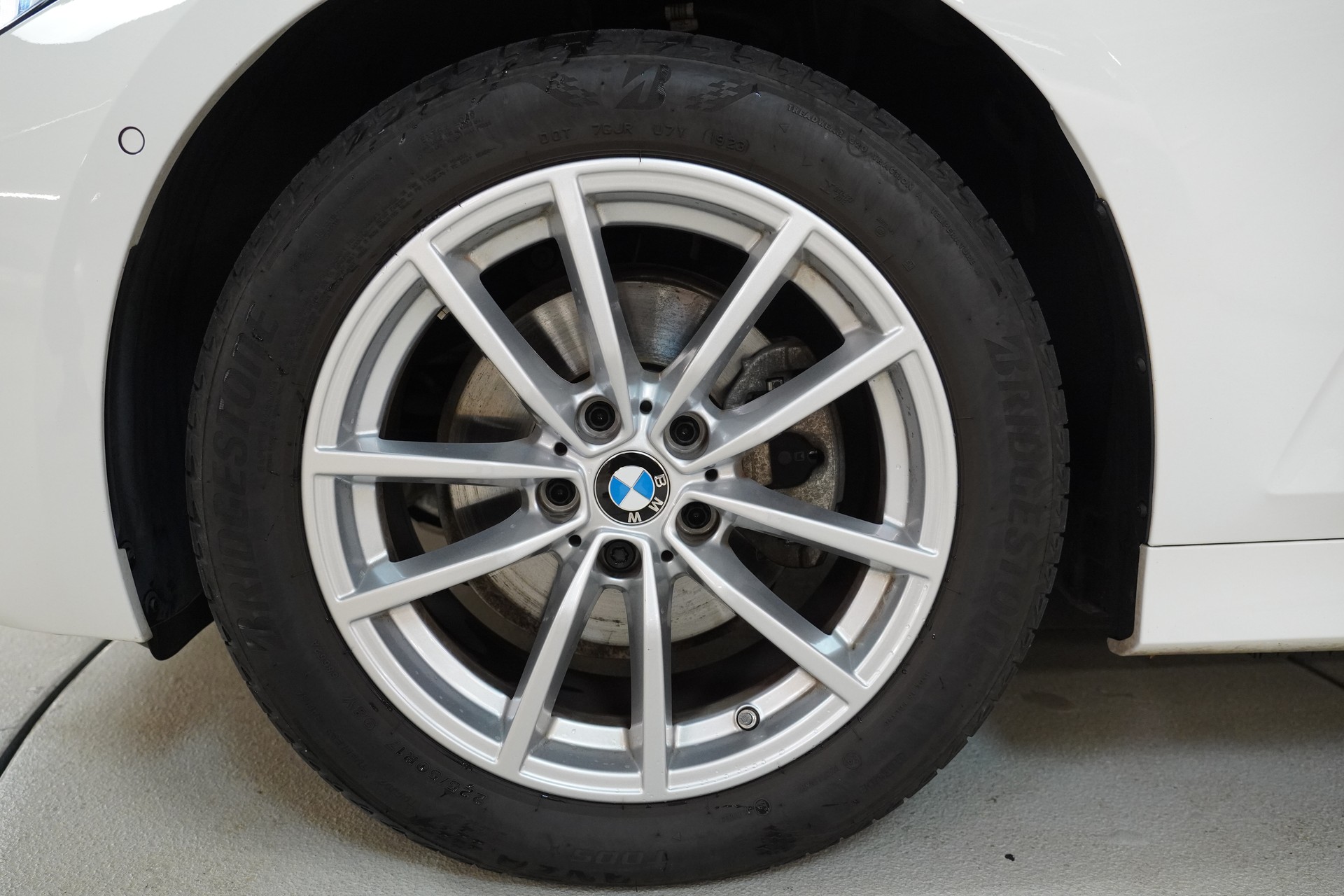 BMW 320d xDrive 48V Touring Steptronic-image-9
