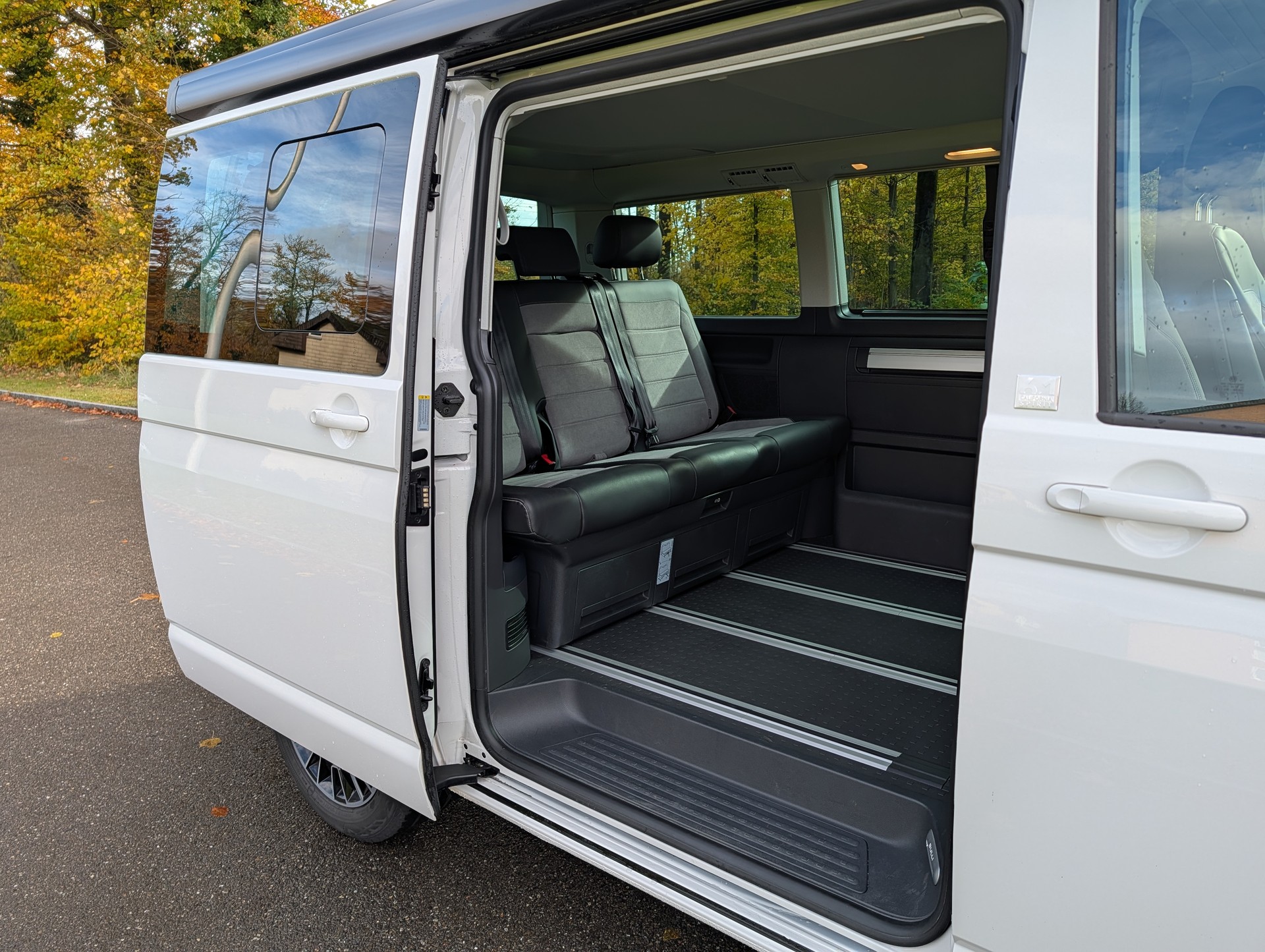VW T6.1 California 2.0 TDI Beach Liberty Spirit DSG-image-2