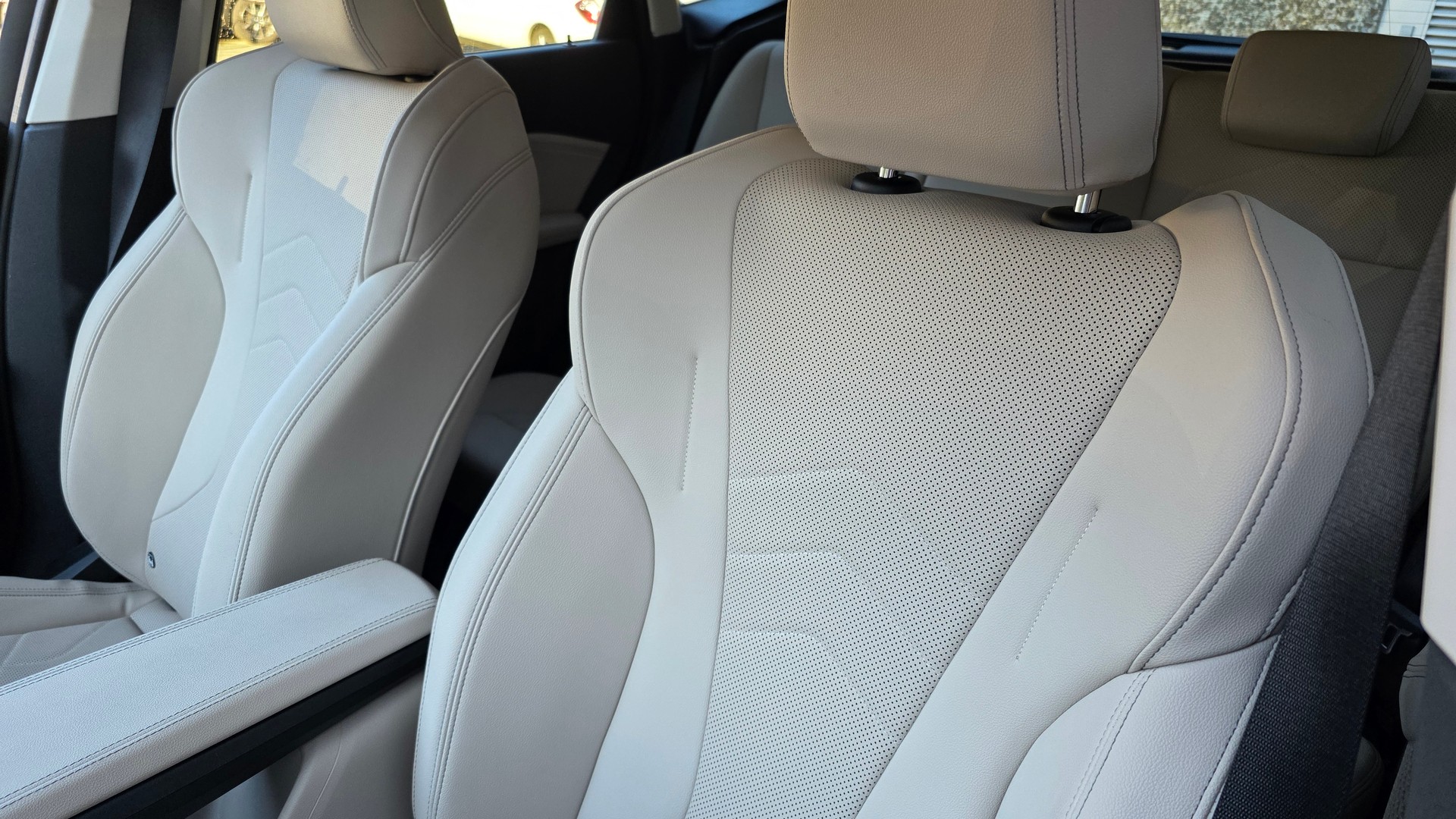 BMW 223i Active Tourer xDrive DKG-image-12