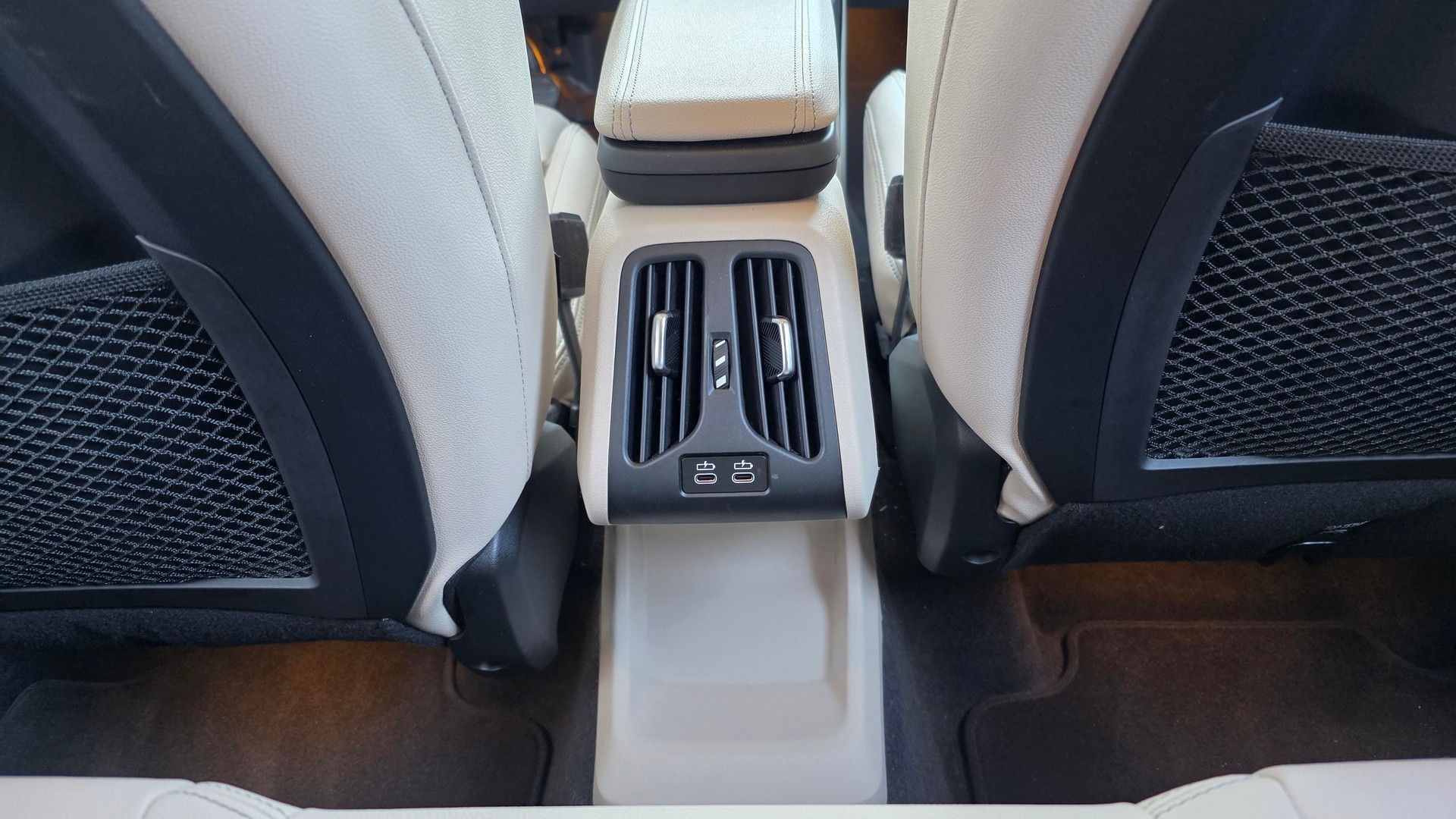BMW 223i Active Tourer xDrive DKG-image-10