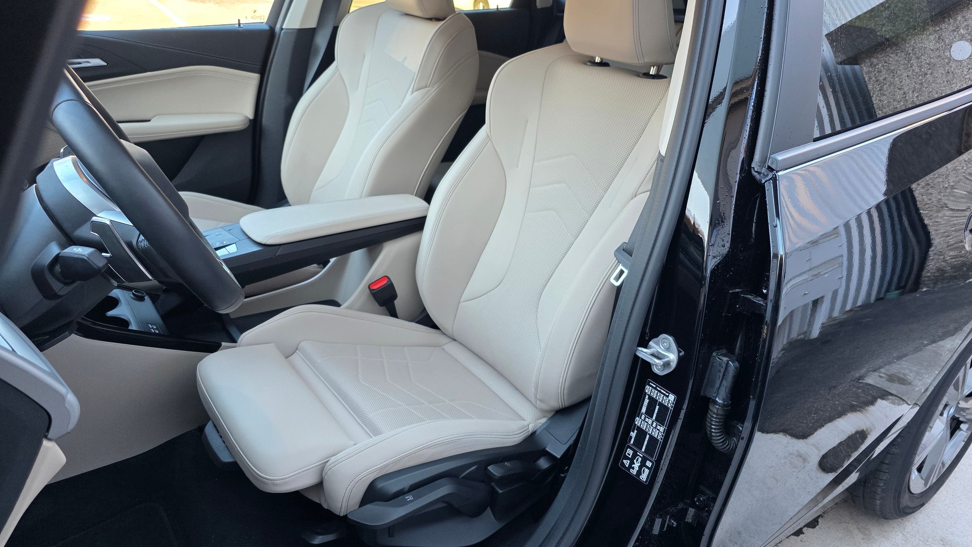 BMW 223i Active Tourer xDrive DKG-image-11