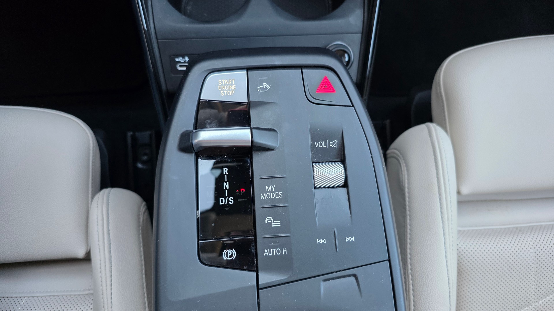BMW 223i Active Tourer xDrive DKG-image-25