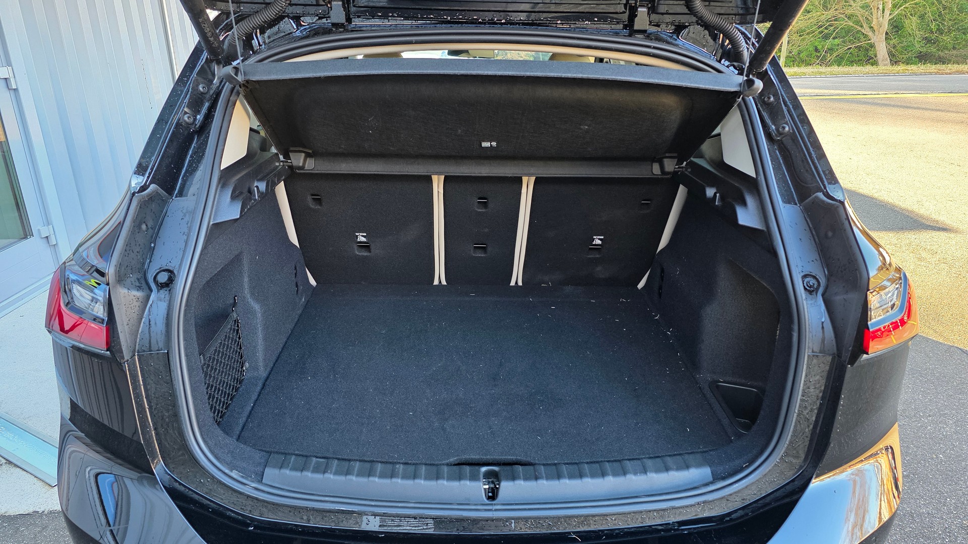 BMW 223i Active Tourer xDrive DKG-image-5
