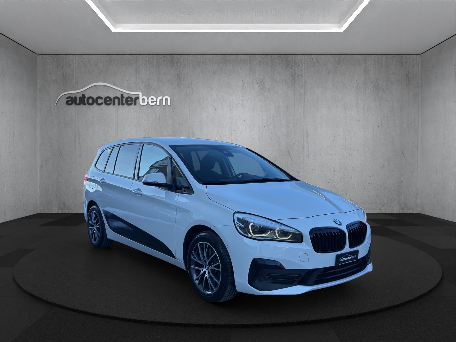 BMW 220d xDrive Gran Tourer Steptronic Sport Line-image-0