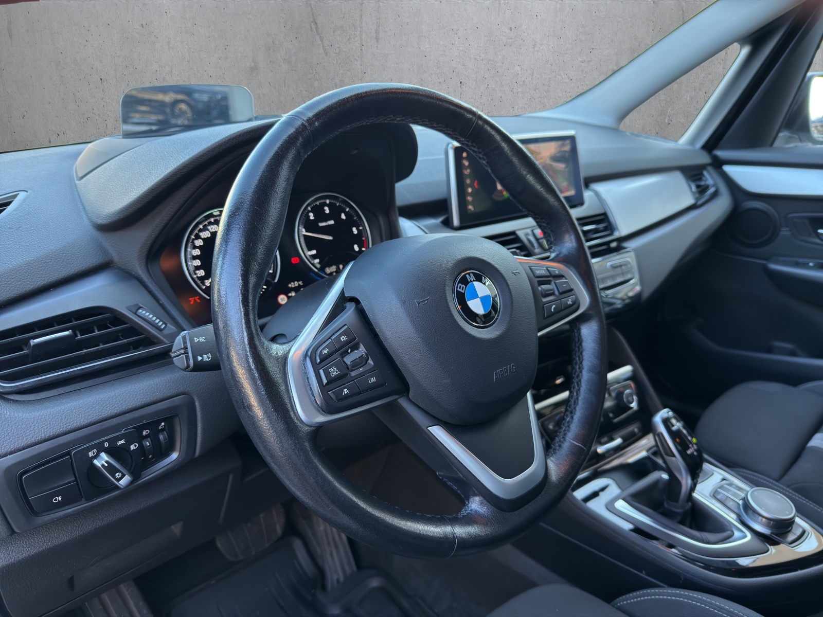 BMW 220d xDrive Gran Tourer Steptronic Sport Line-image-12