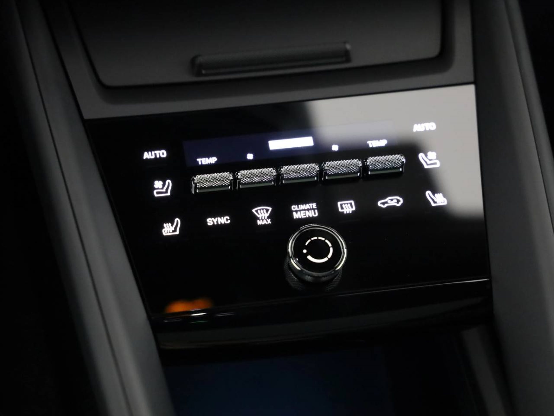 PORSCHE Macan 4S-image-14