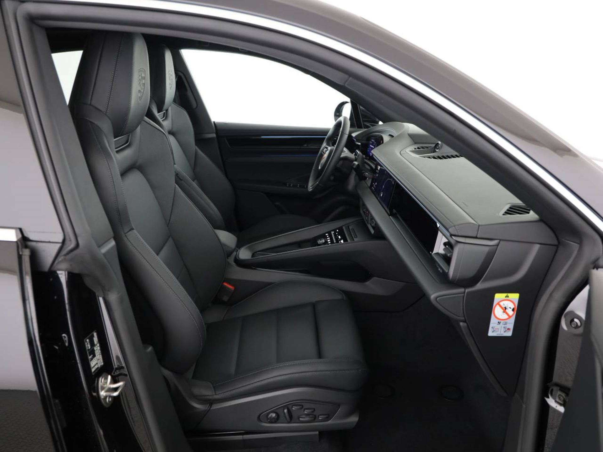 PORSCHE Macan 4S-image-15