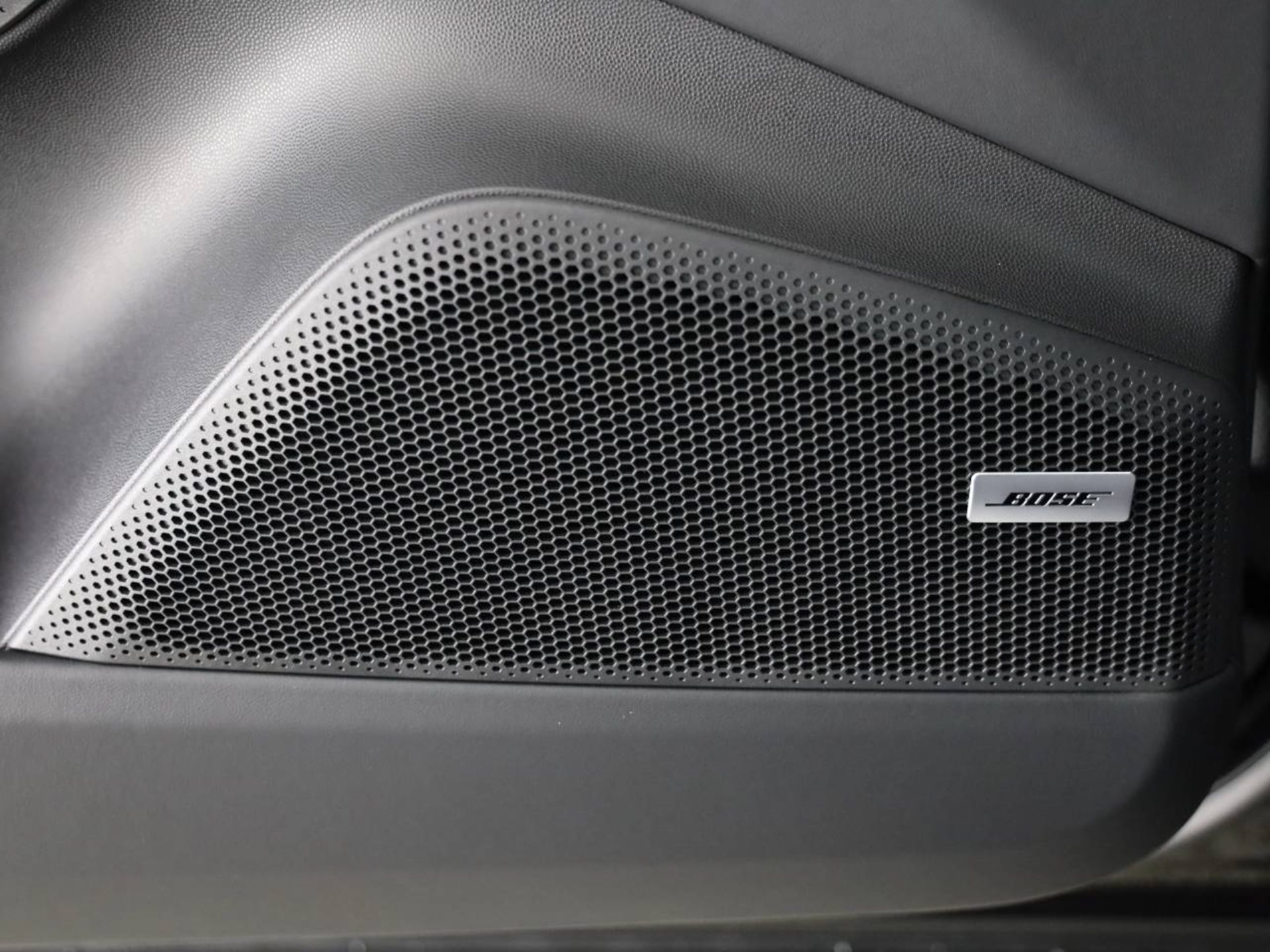PORSCHE Macan 4S-image-18