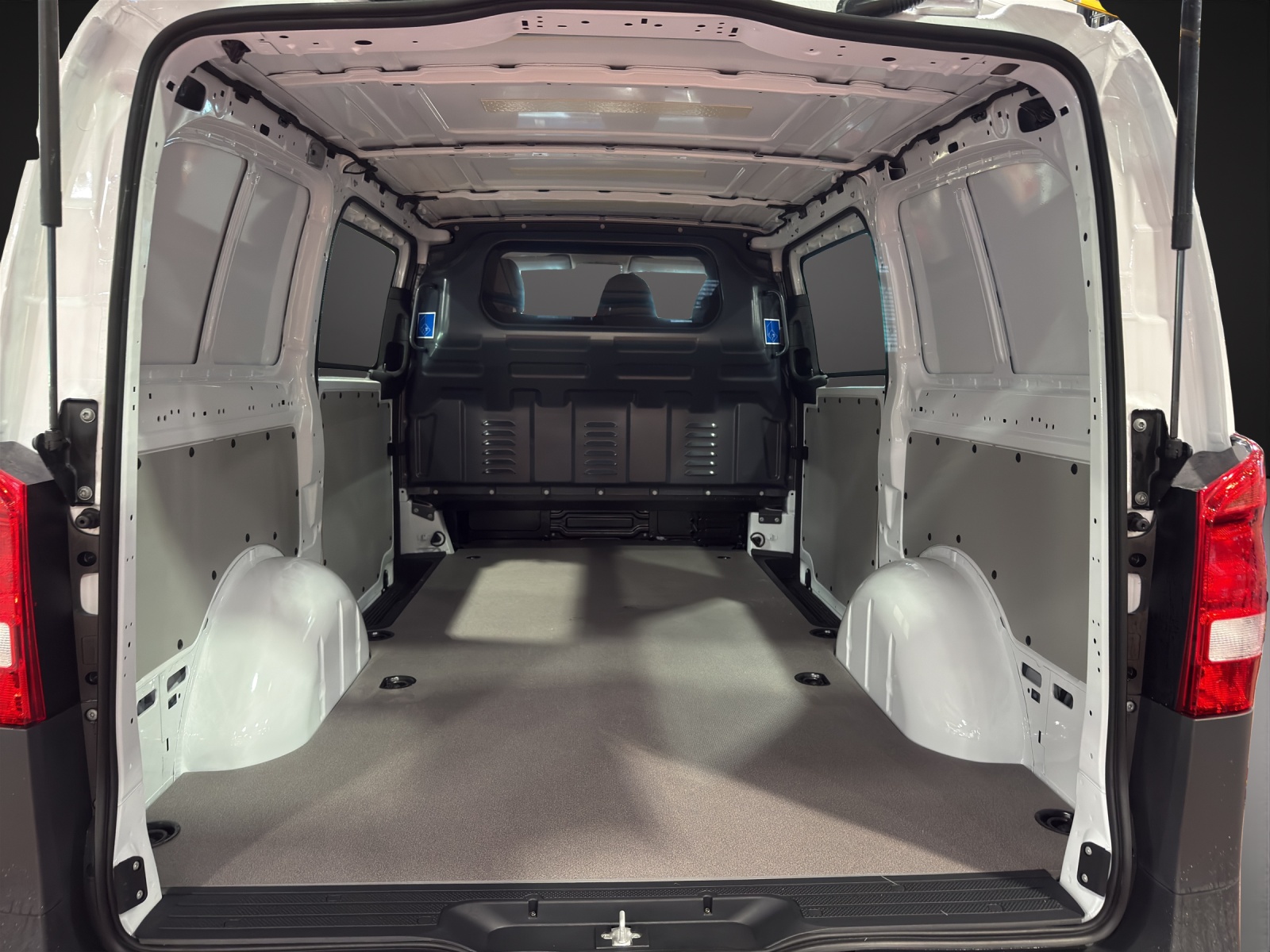 MERCEDES-BENZ Vito 116 CDI Lang Pro 9G-Tronic 4M-image-10