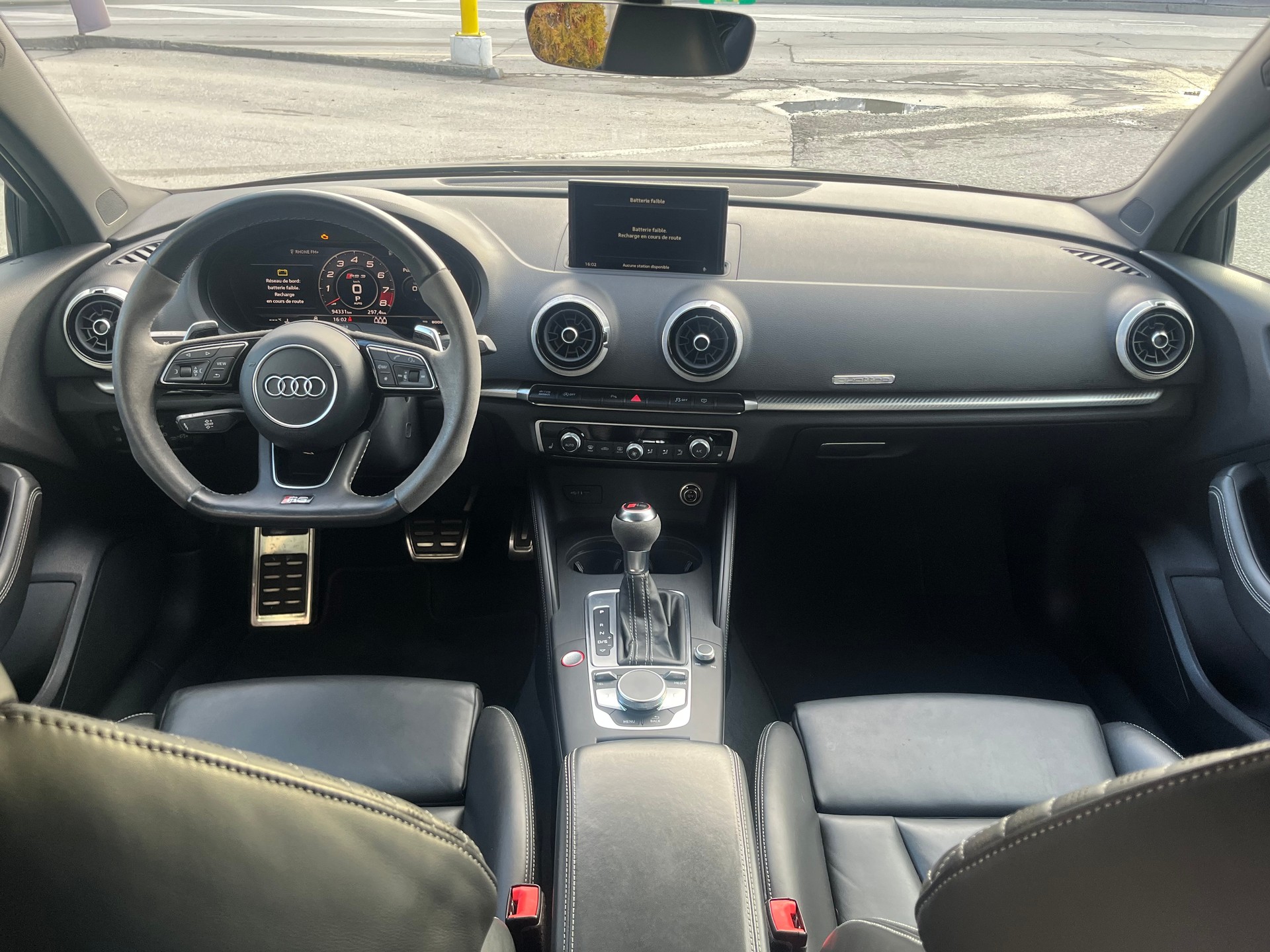 AUDI RS3 Limousine 2.5 TSI quattro S-tronic-image-5