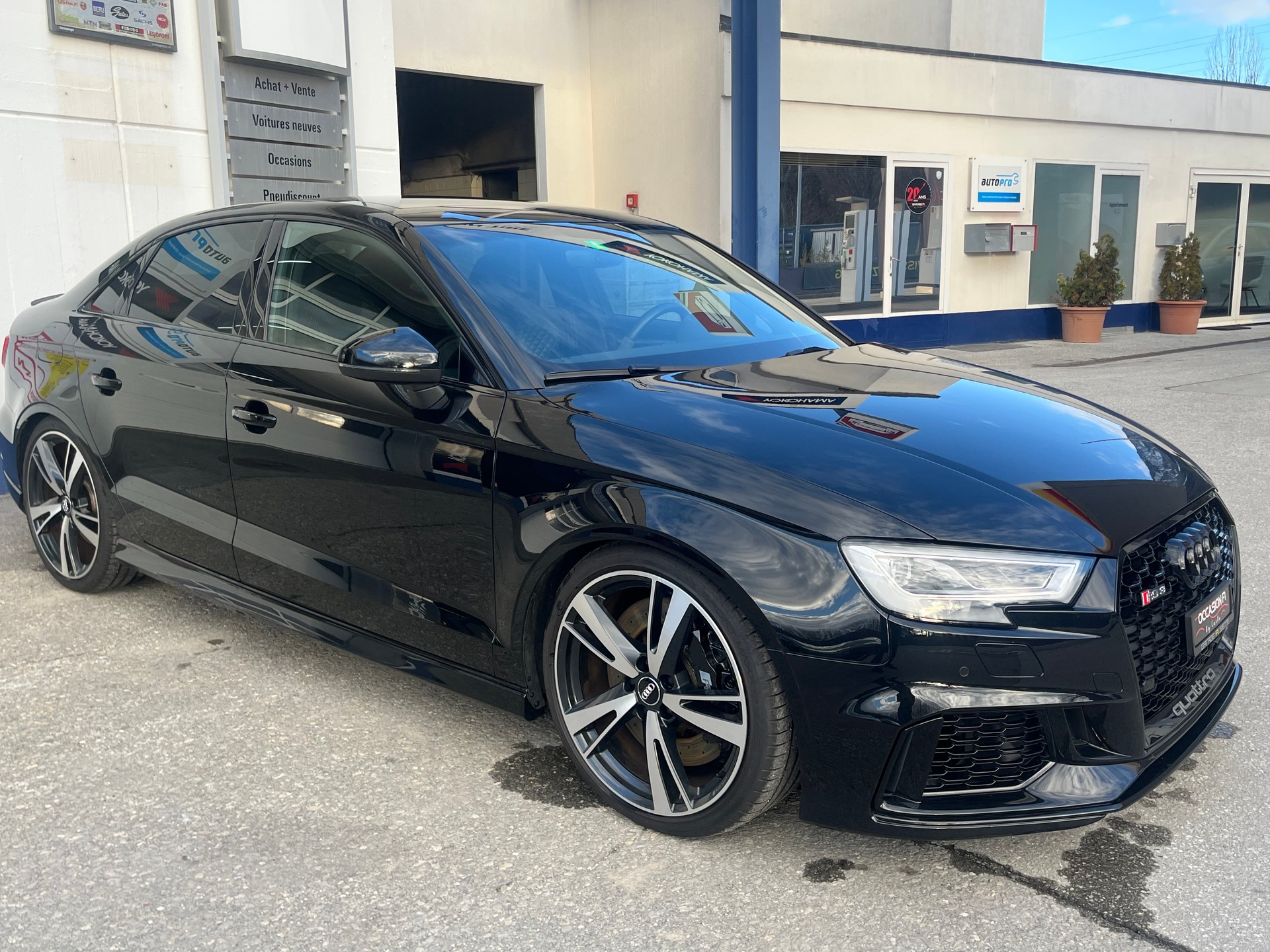 AUDI RS3 Limousine 2.5 TSI quattro S-tronic-image-2
