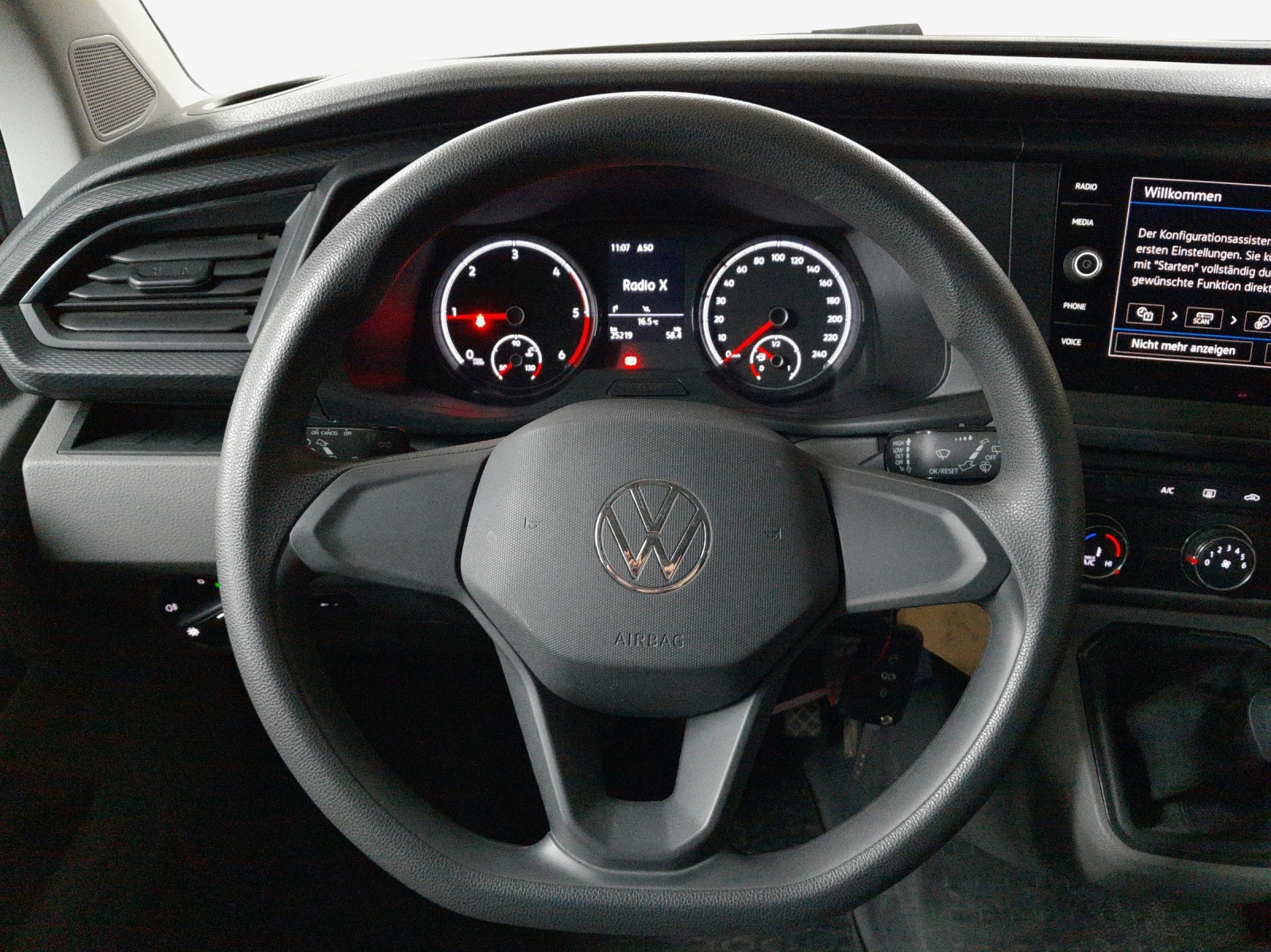 VW T6.1 2.0 TDI-image-9