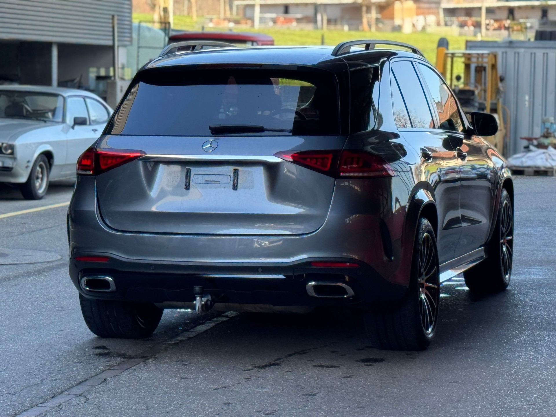 MERCEDES-BENZ GLE 450 4Matic AMG Line 9G-Tronic-image-4