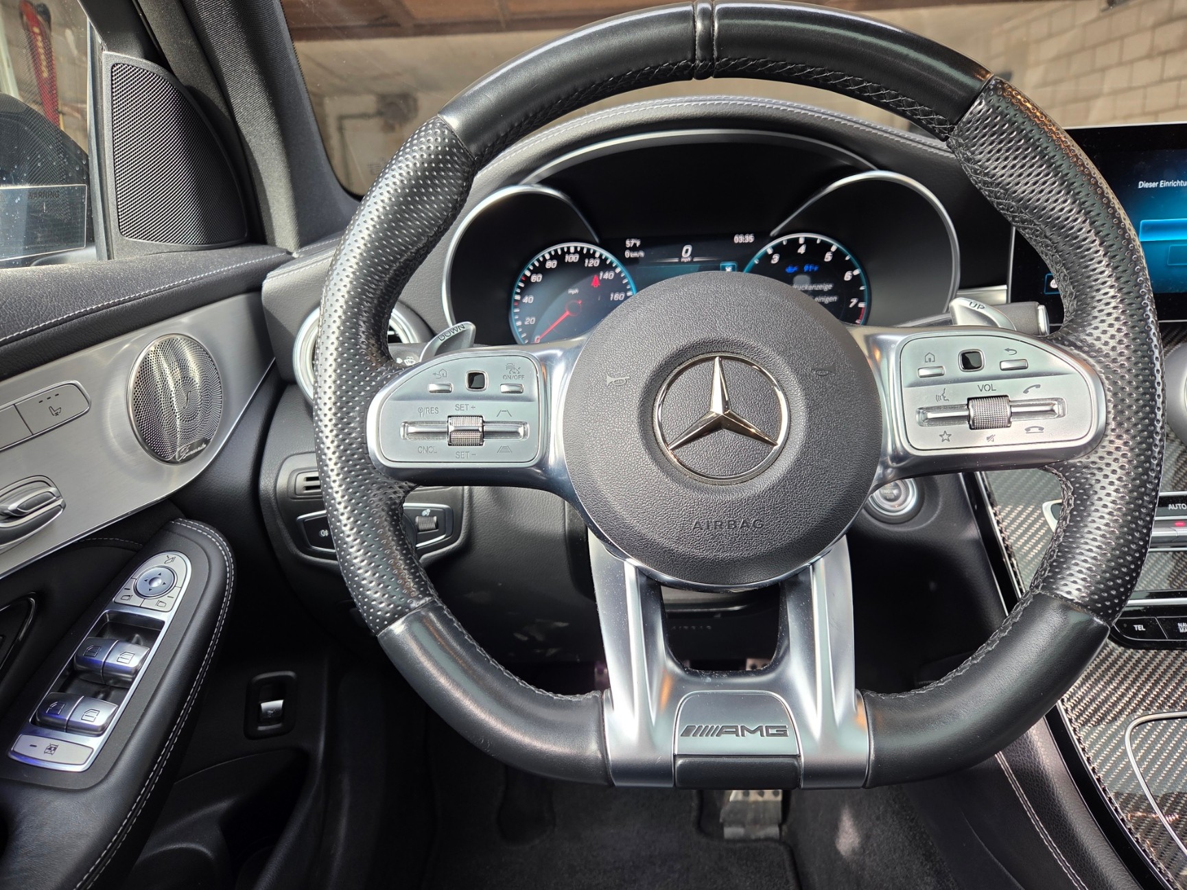 MERCEDES-BENZ GLC 63 AMG 4Matic 9G-Tronic-image-7