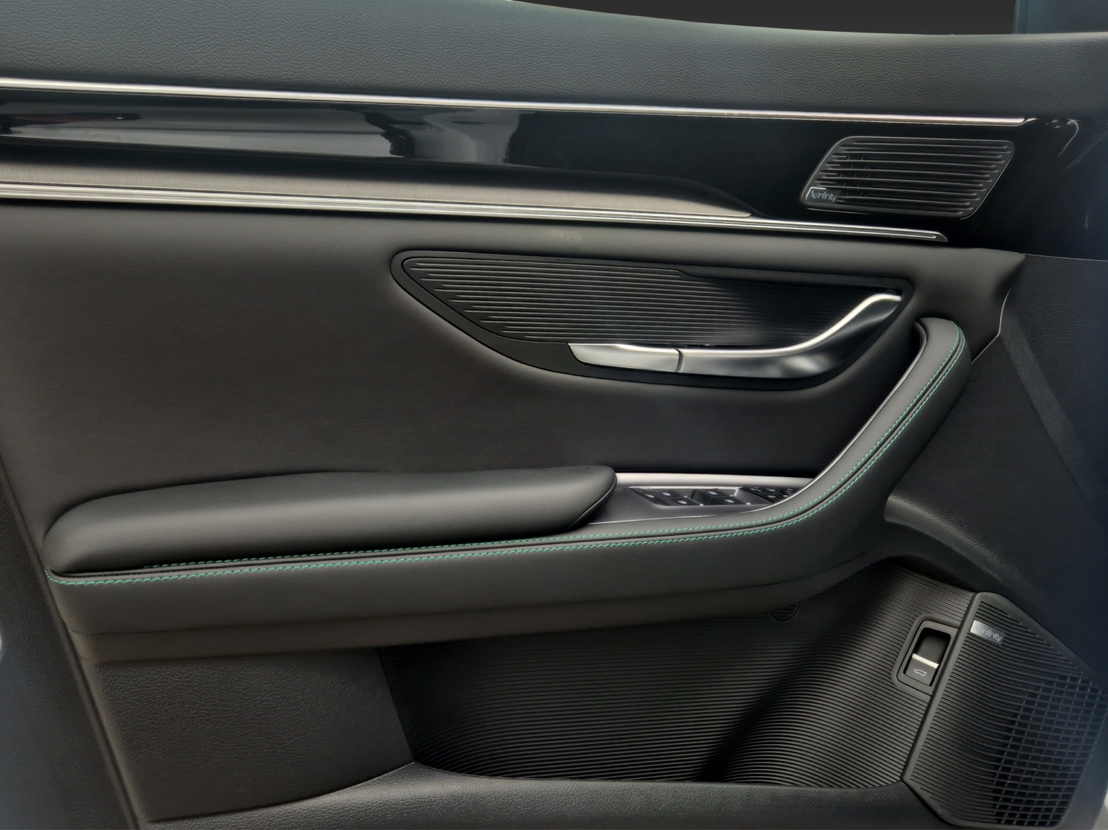 BYD Seal U DM-i Boost-image-11