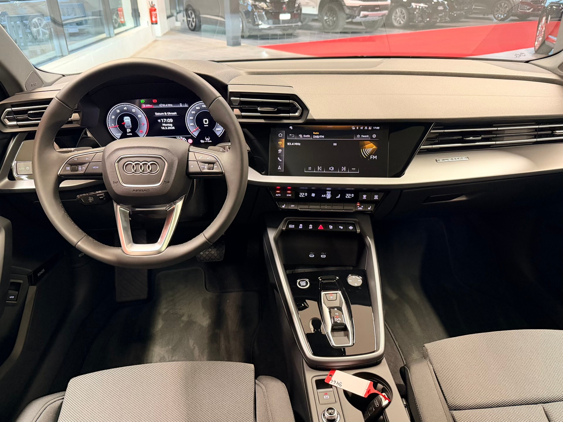 AUDI A3 Sportback 40 TFSI S line S-tronic quattro-image-16