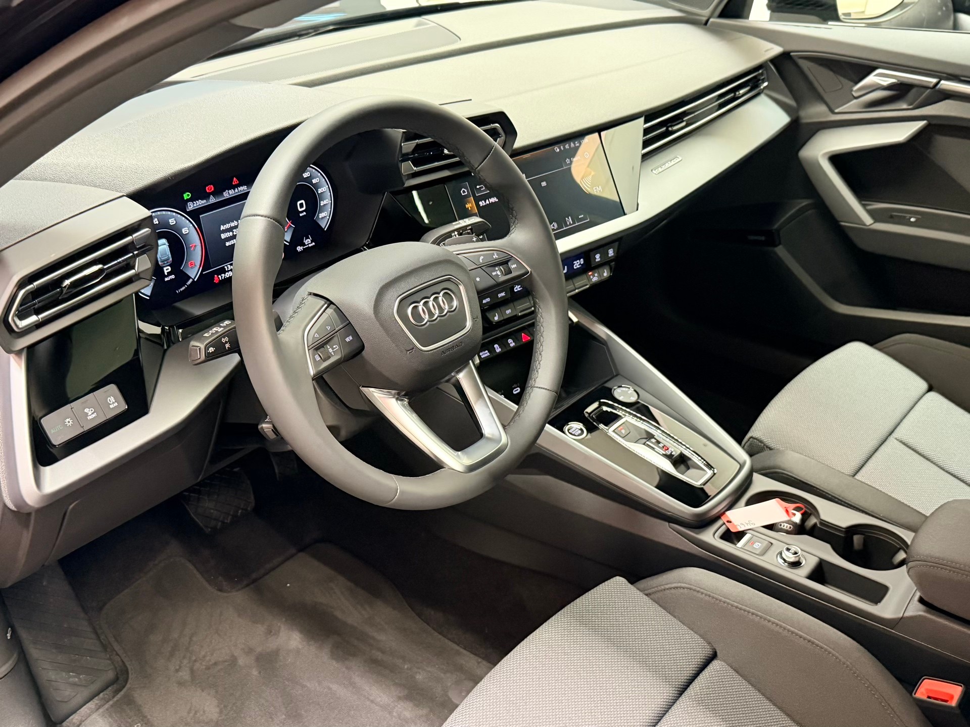 AUDI A3 Sportback 40 TFSI S line S-tronic quattro-image-10