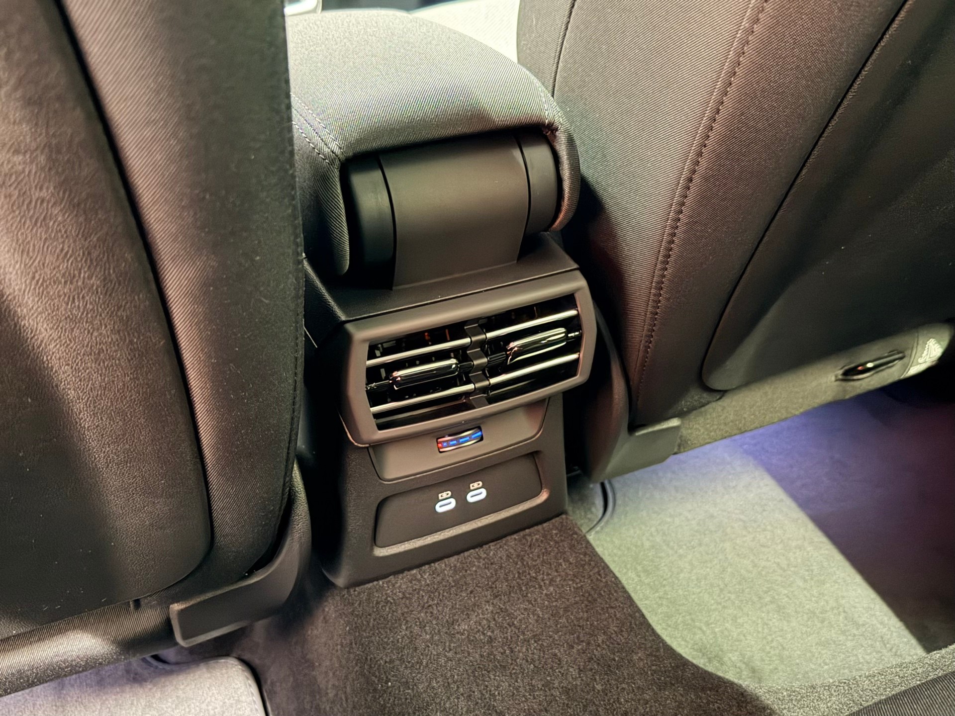 AUDI A3 Sportback 40 TFSI S line S-tronic quattro-image-15