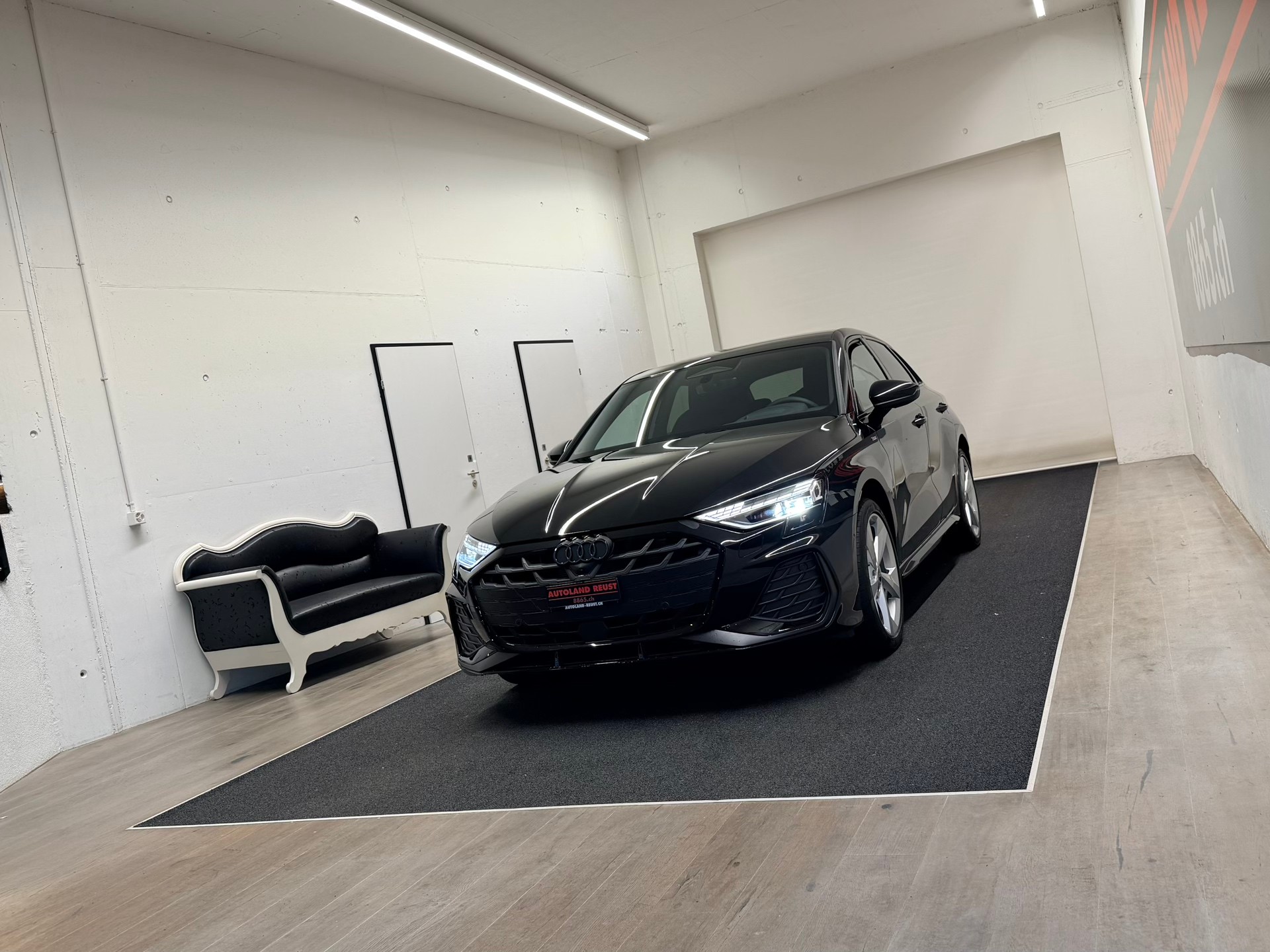 AUDI A3 Sportback 40 TFSI S line S-tronic quattro-image-2