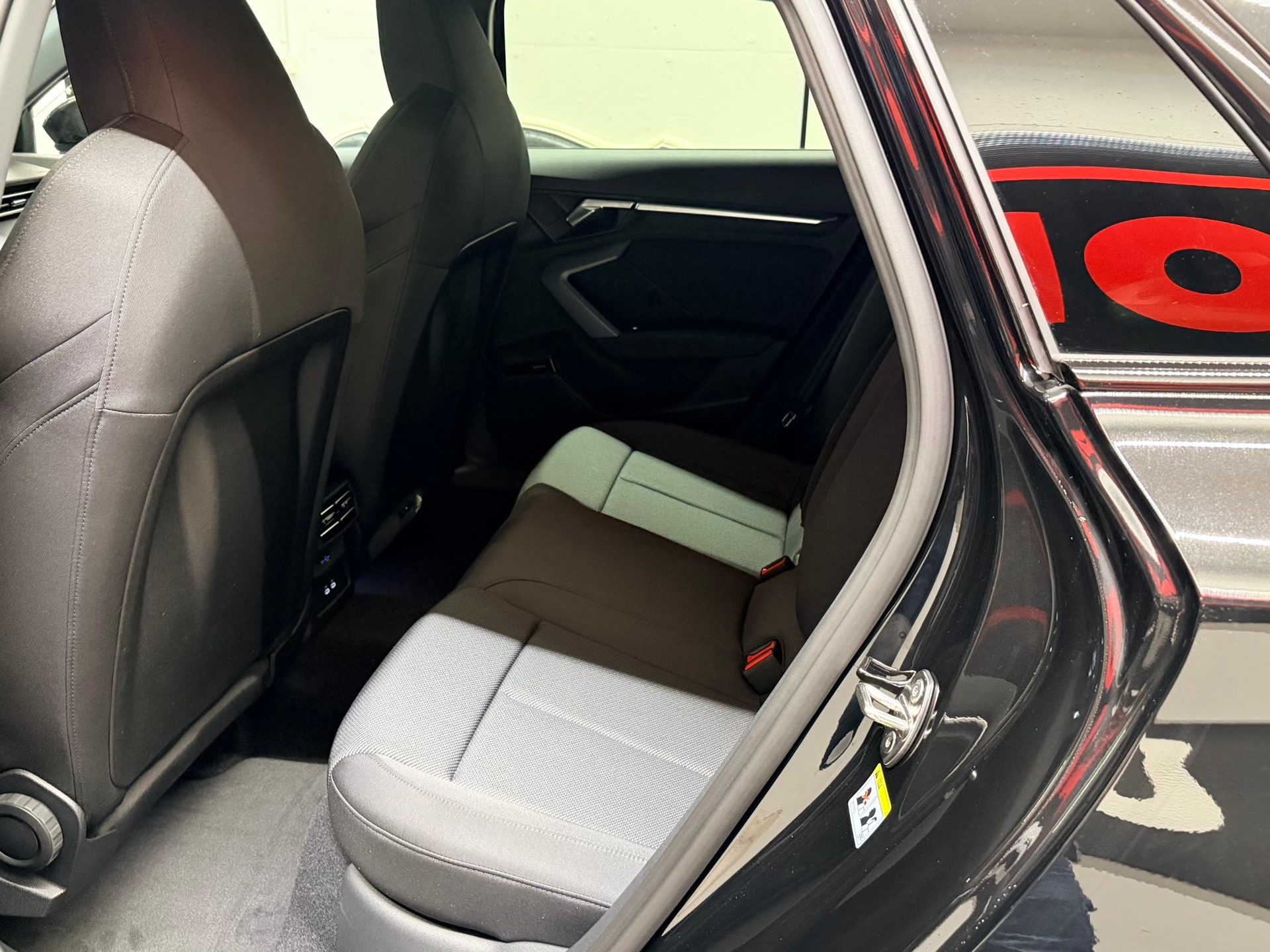AUDI A3 Sportback 40 TFSI S line S-tronic quattro-image-14