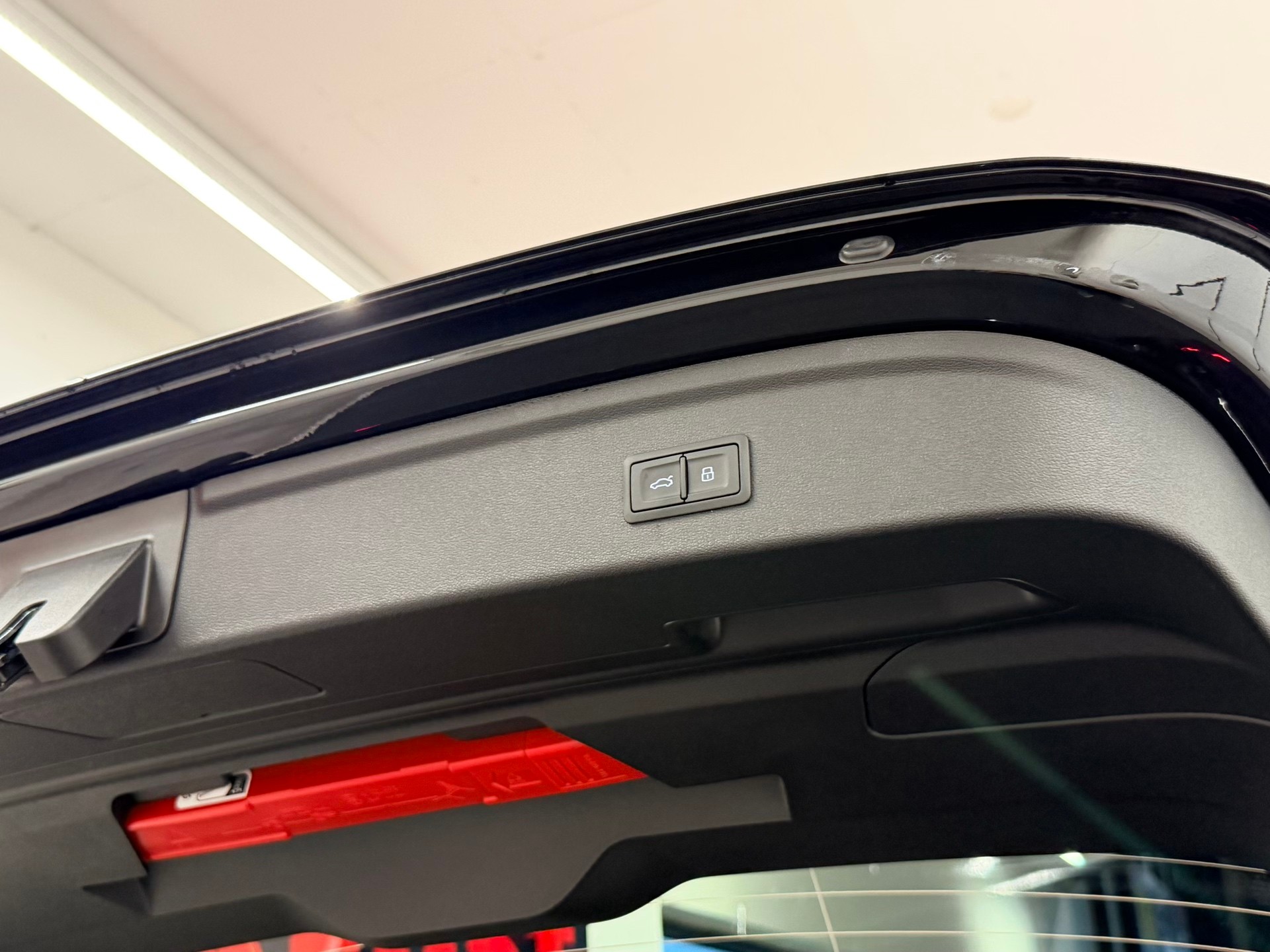 AUDI A3 Sportback 40 TFSI S line S-tronic quattro-image-9
