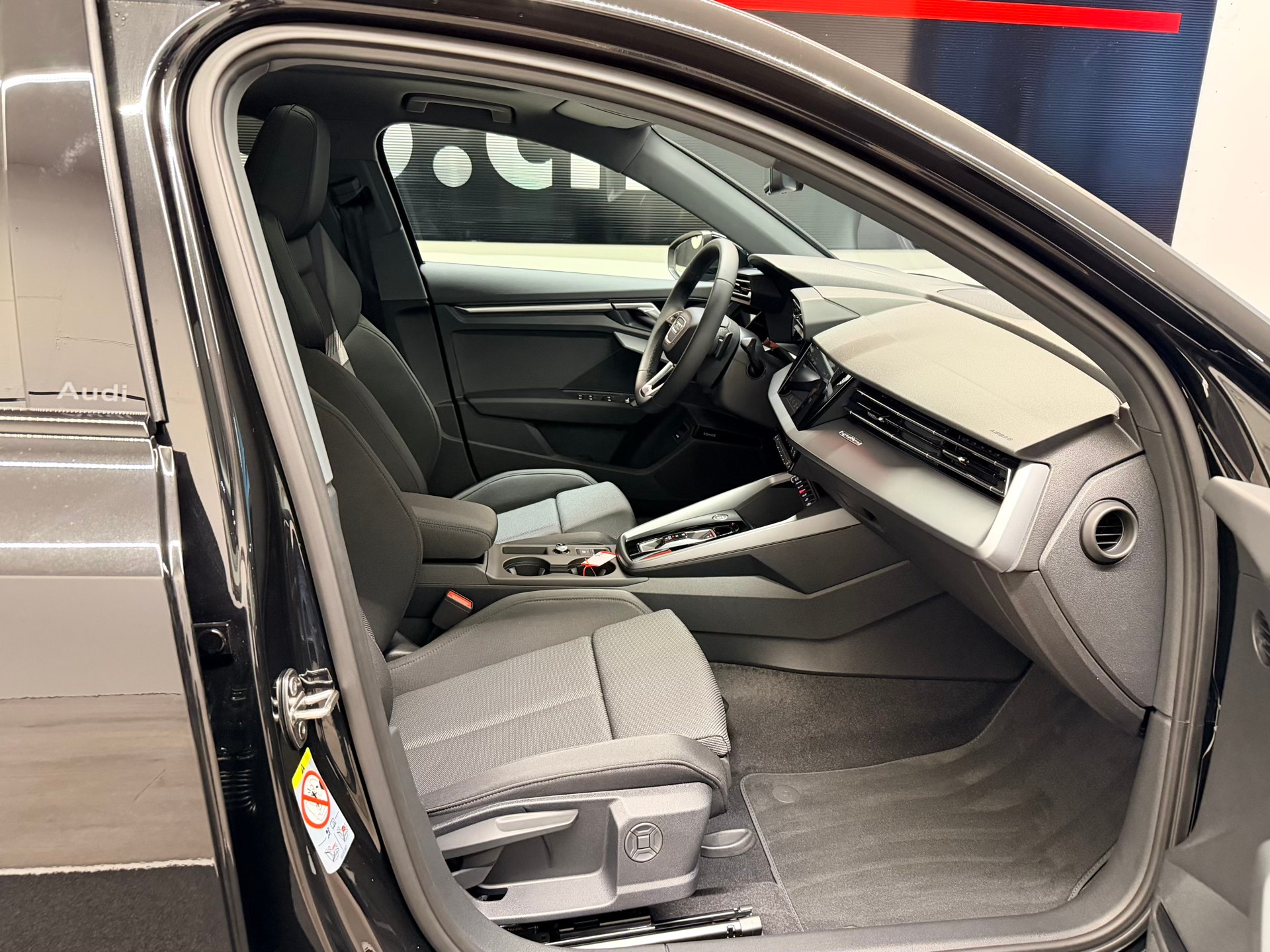 AUDI A3 Sportback 40 TFSI S line S-tronic quattro-image-19