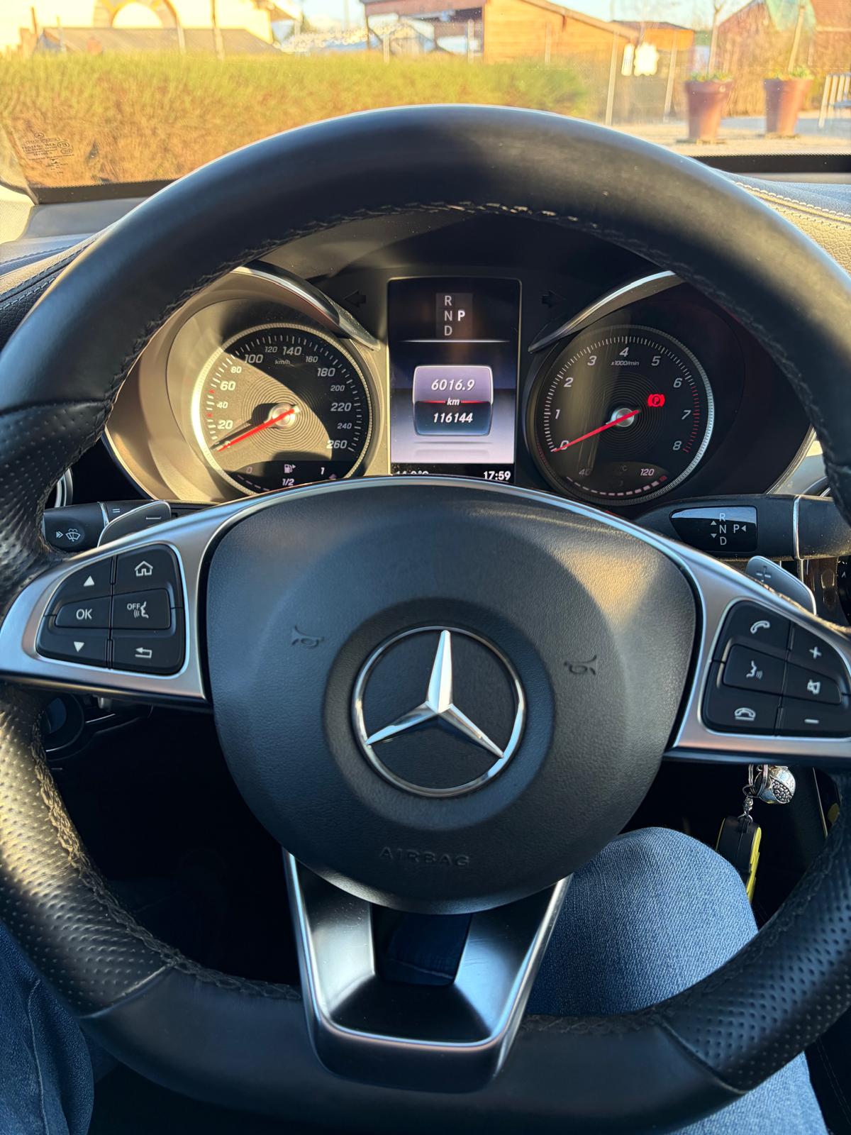 MERCEDES-BENZ GLC 250 AMG Line 4Matic 9G-Tronic-image-9