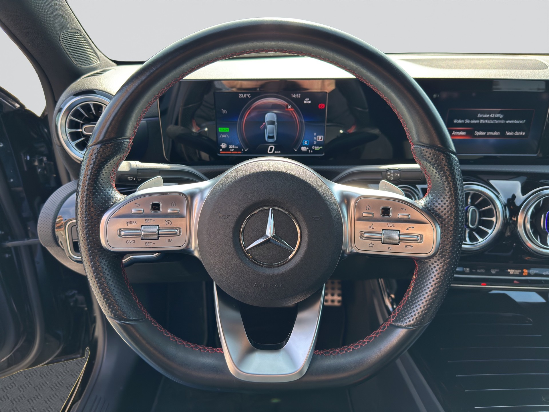 MERCEDES-BENZ A 250e AMG Night 8G-DCT-image-9