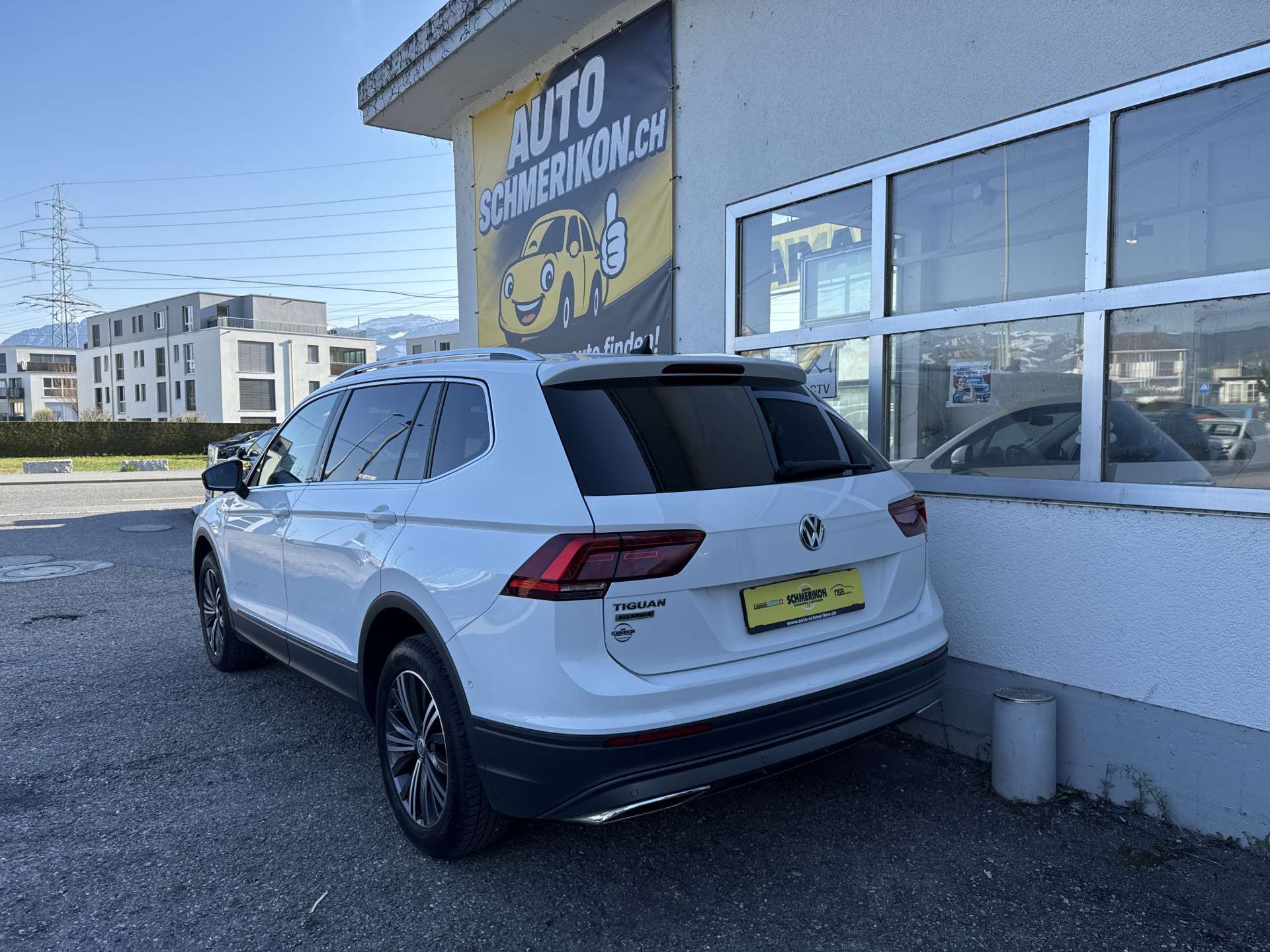 VW Tiguan Allspace 2.0 TDi SCR 7-Plätzer Comfortline DSG-Automat-image-2