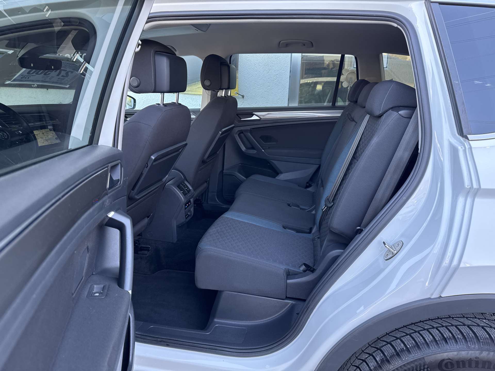 VW Tiguan Allspace 2.0 TDi SCR 7-Plätzer Comfortline DSG-Automat-image-7