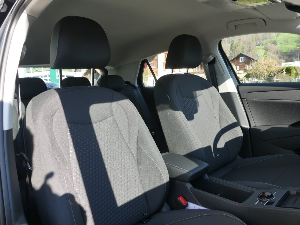 VW T-Roc 1.5 eTSI mHEV Trend DSG-image-10