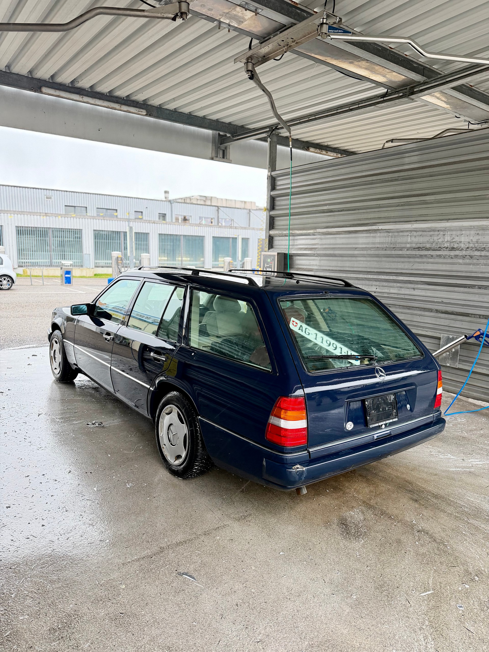 MERCEDES-BENZ E 200 Business Automatic-image-3