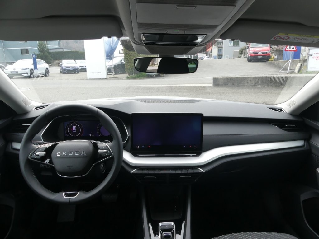 SKODA Octavia Combi 1.5 TSI mHEV DSG Dynamic-image-7