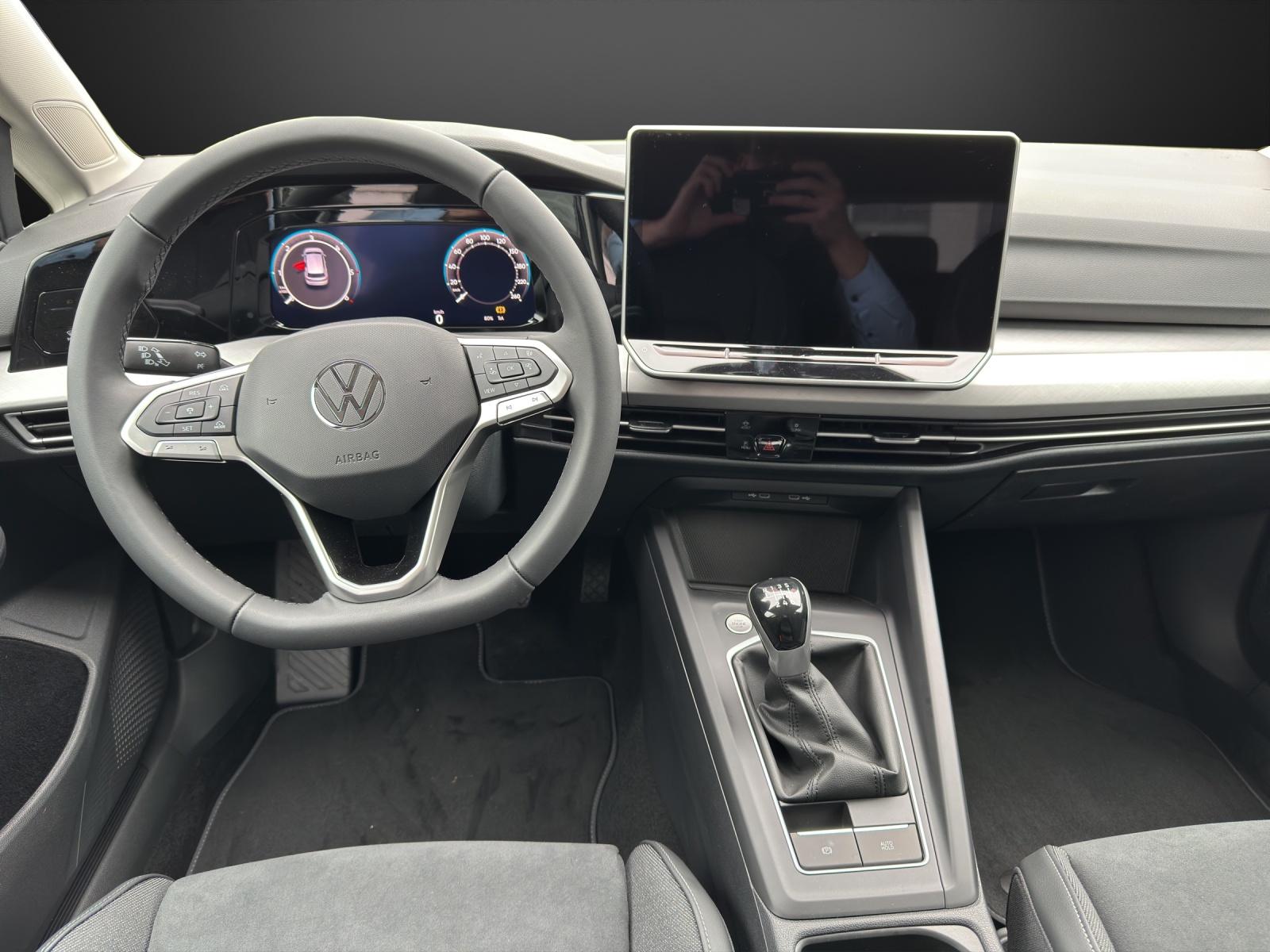 VW Golf 2.0 TDI Life-image-9