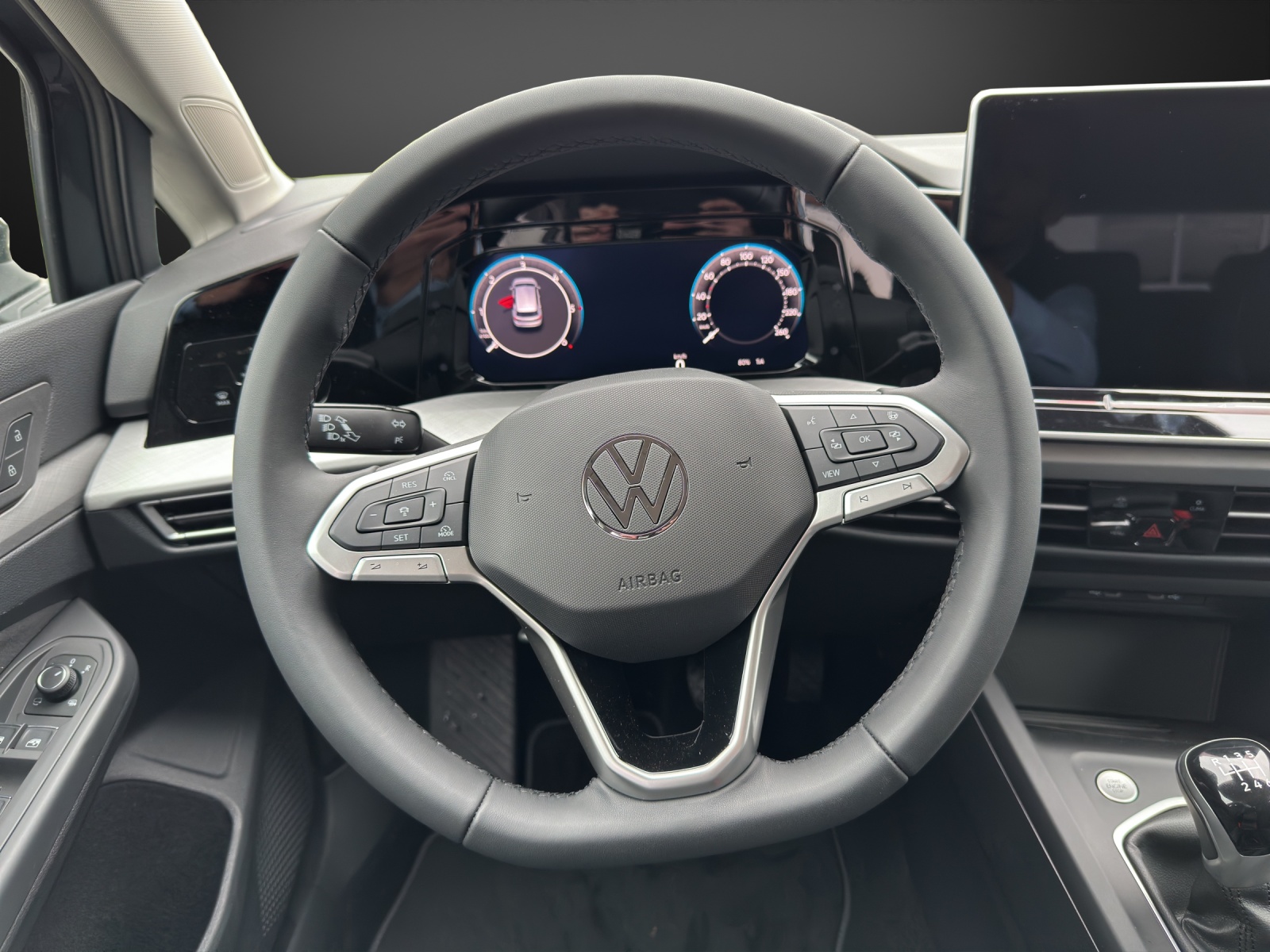 VW Golf 2.0 TDI Life-image-10