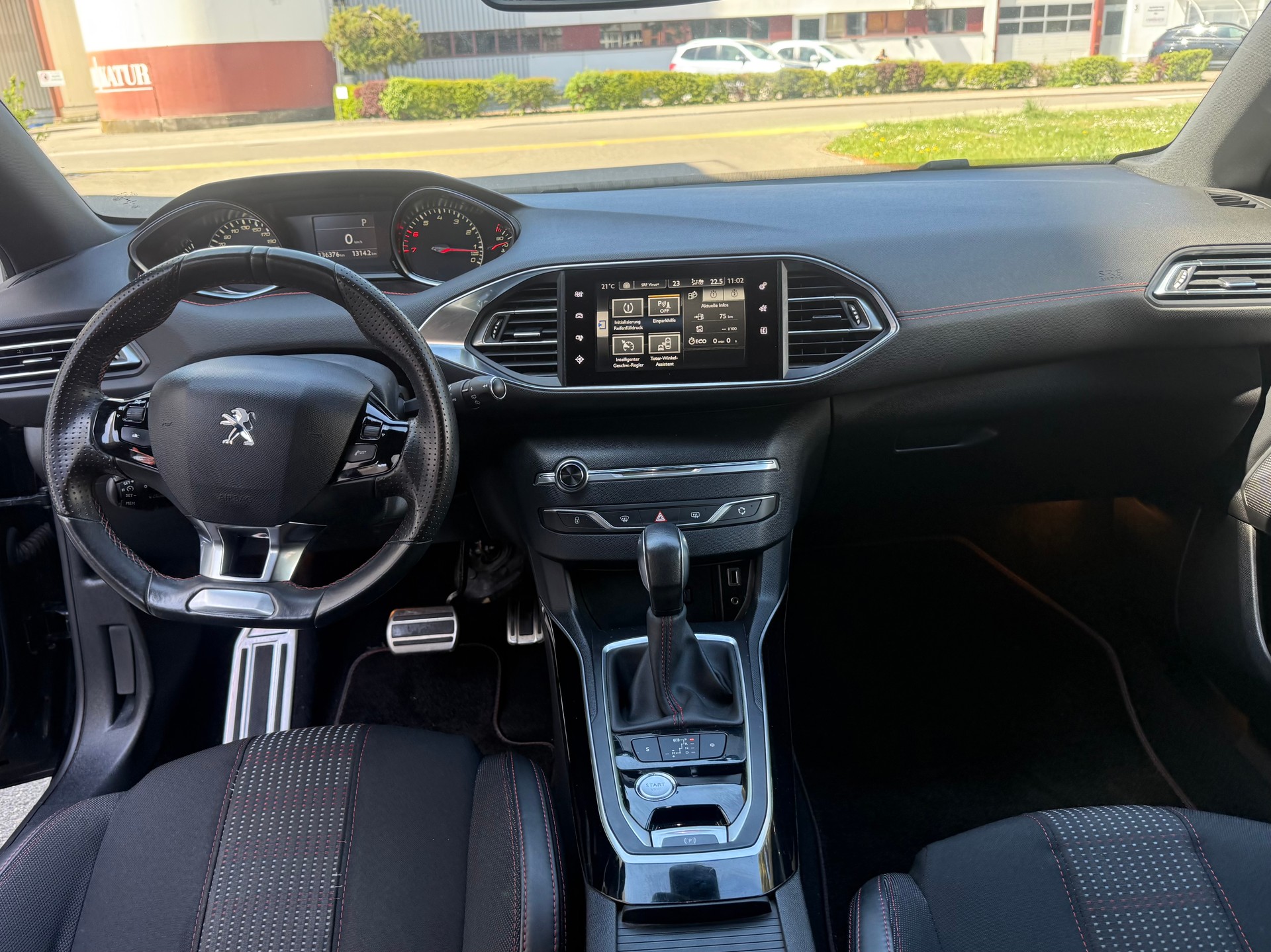 PEUGEOT 308 SW 1.2 THP GT Line Automatic-image-7